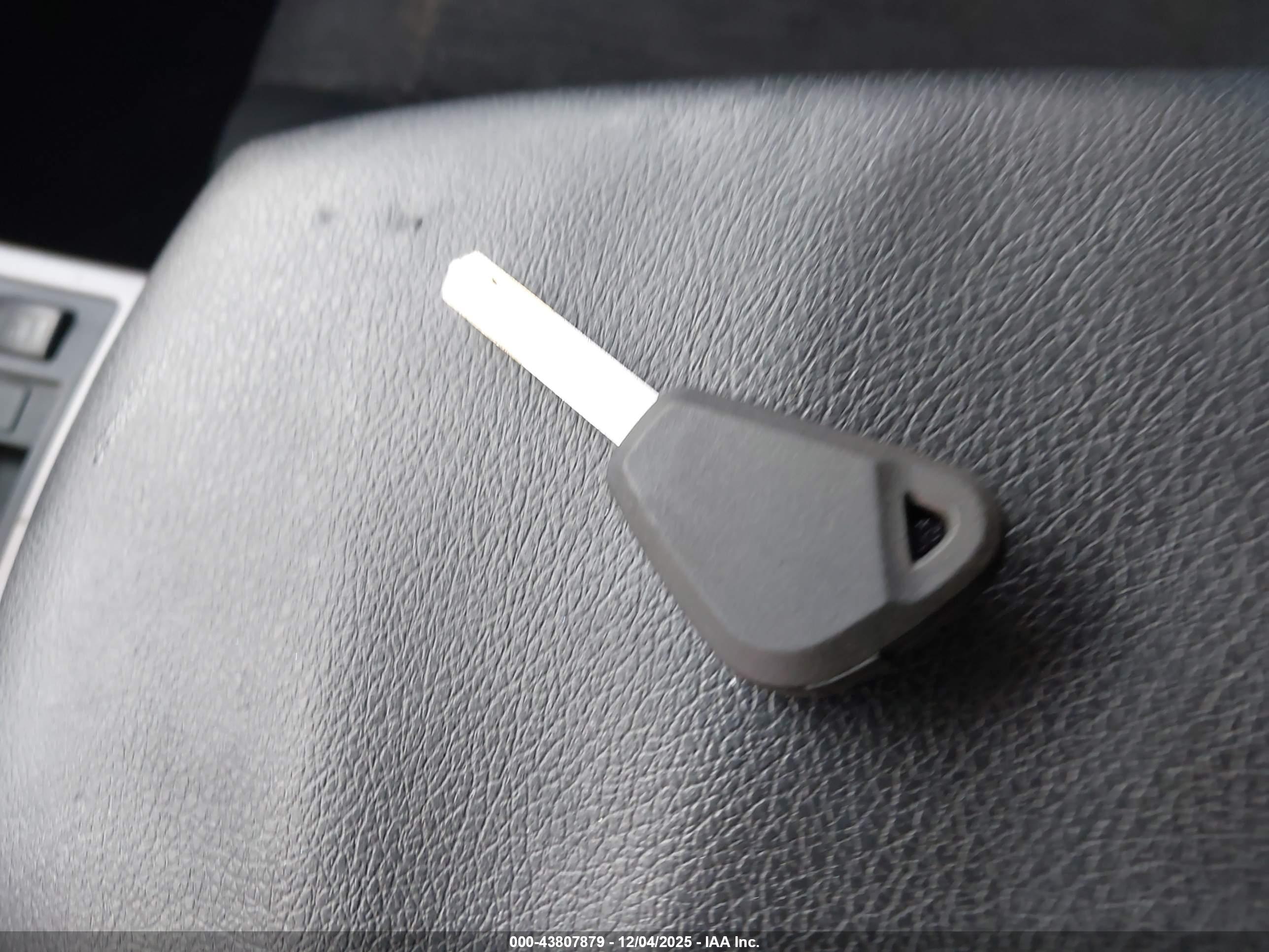 SUBARU LEGACY image 11