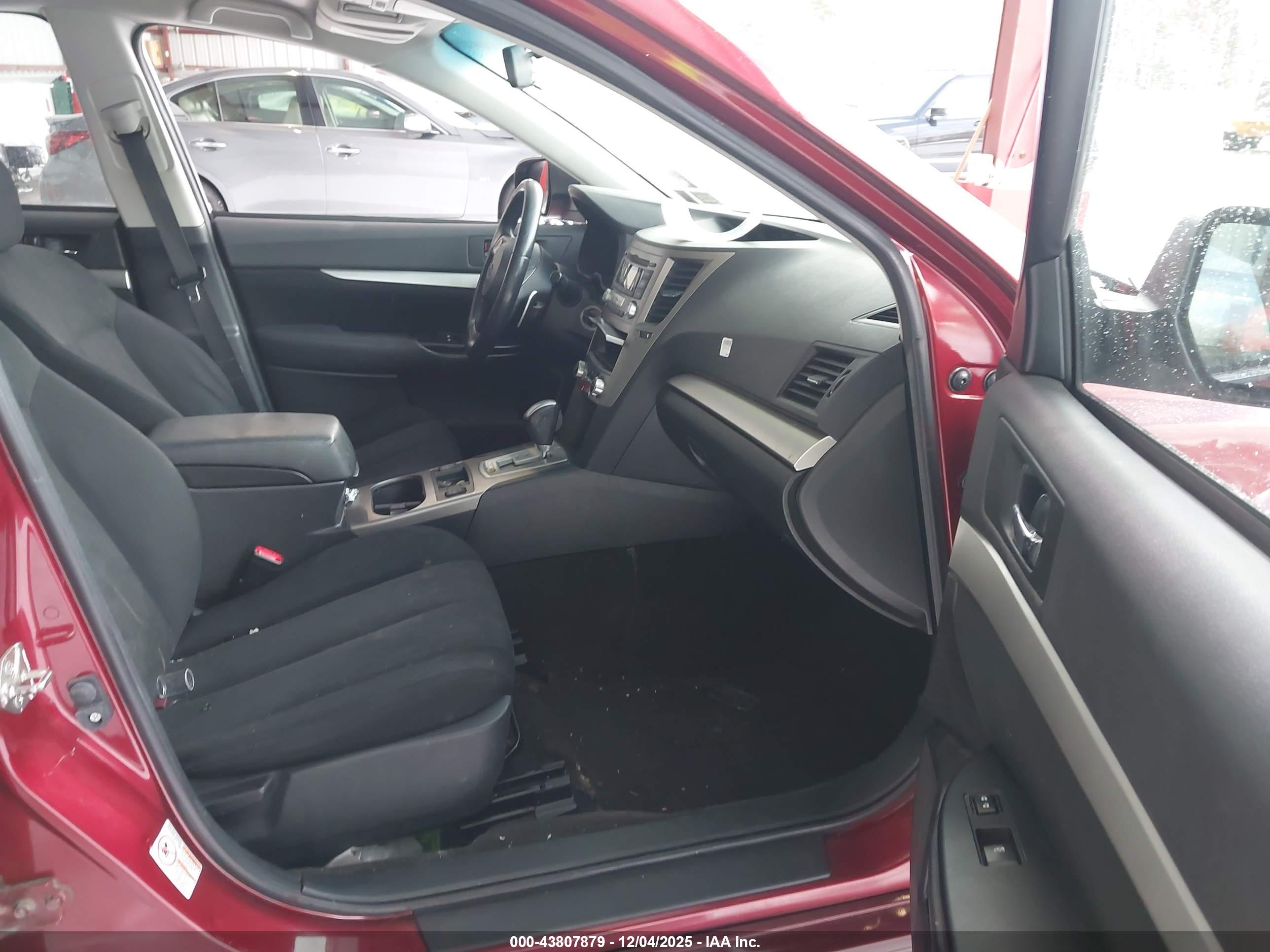 SUBARU LEGACY image 5
