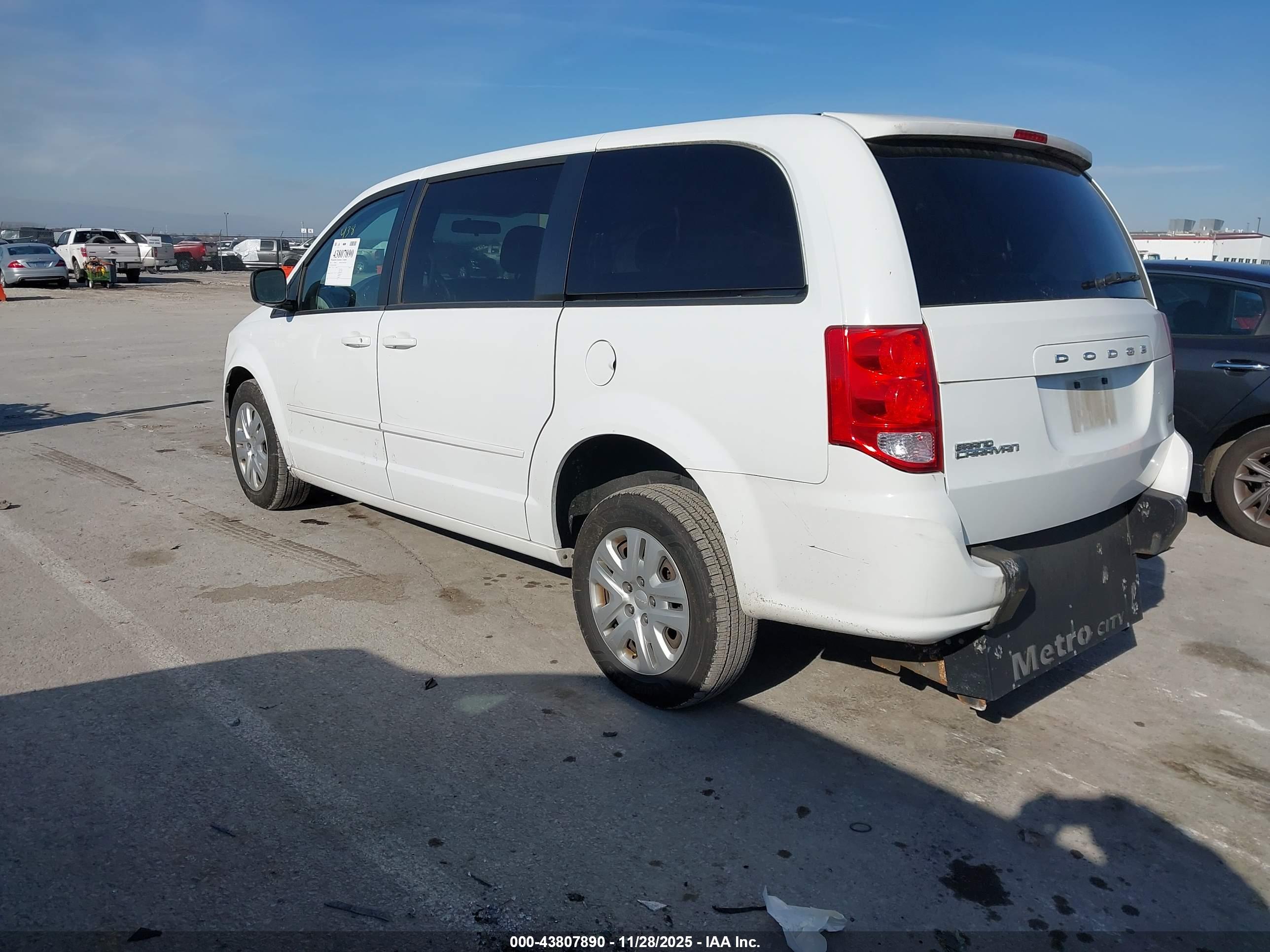 DODGE GRAND image 3