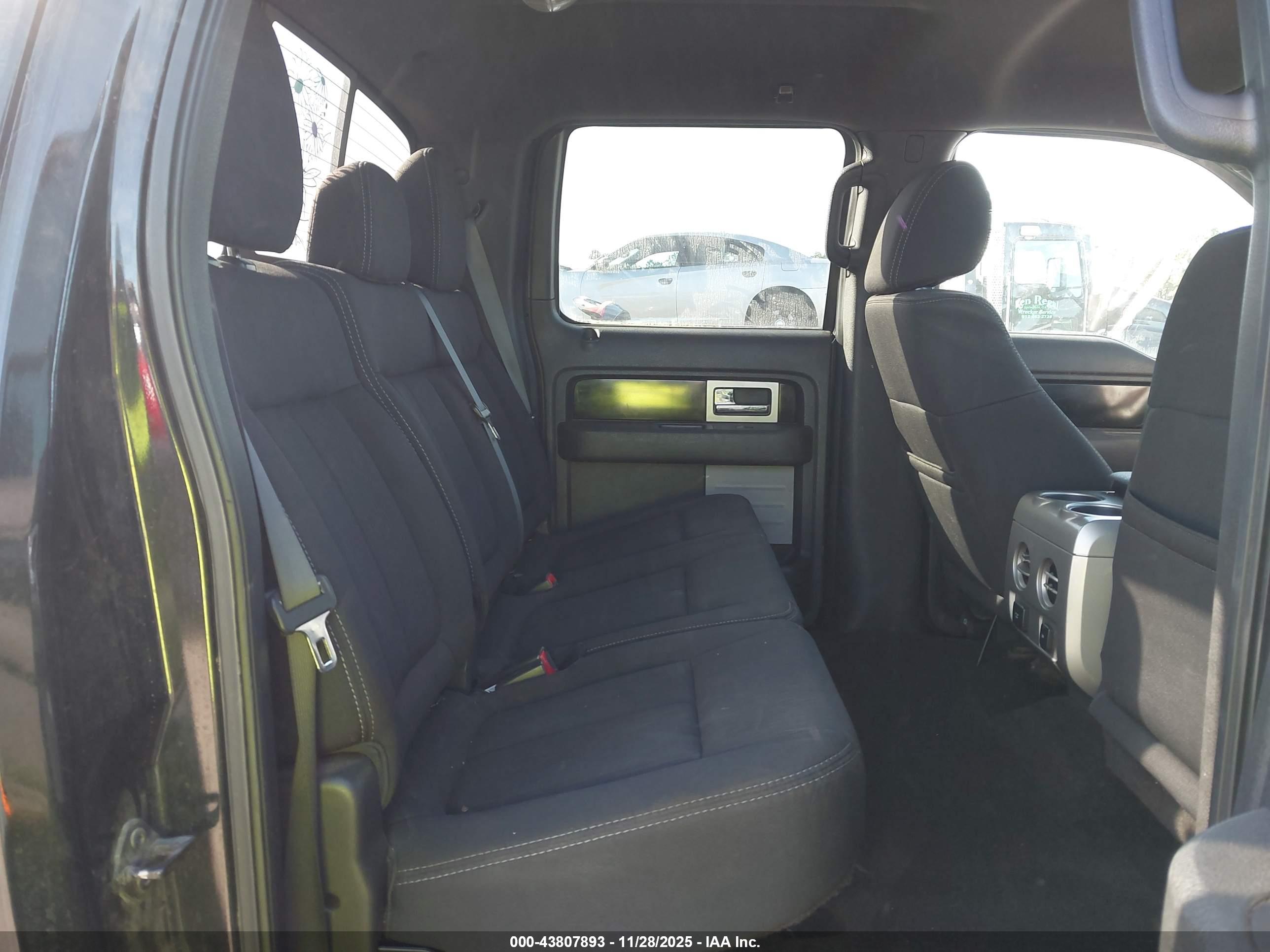 FORD F-150 image 8