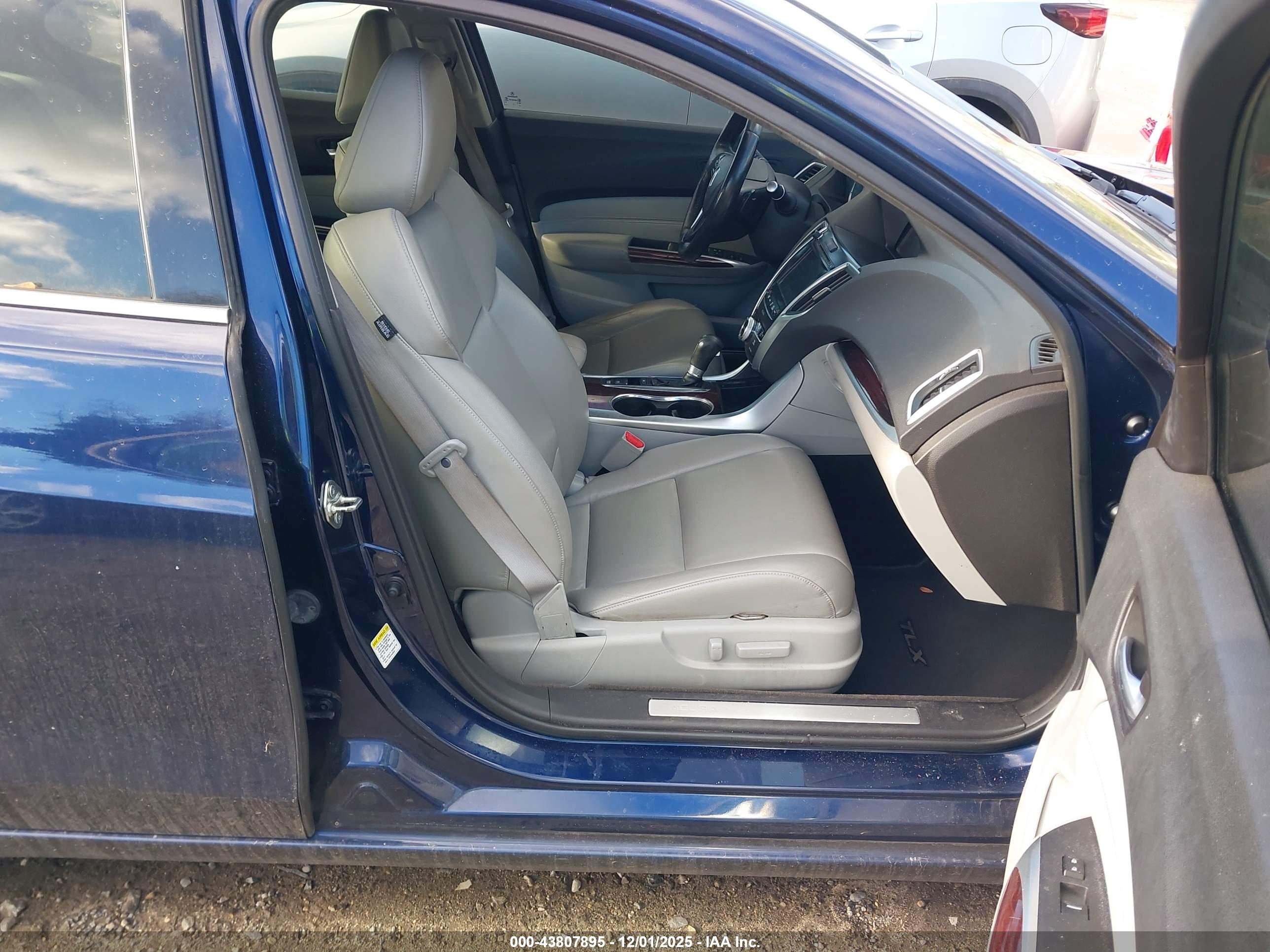 ACURA TLX image 5
