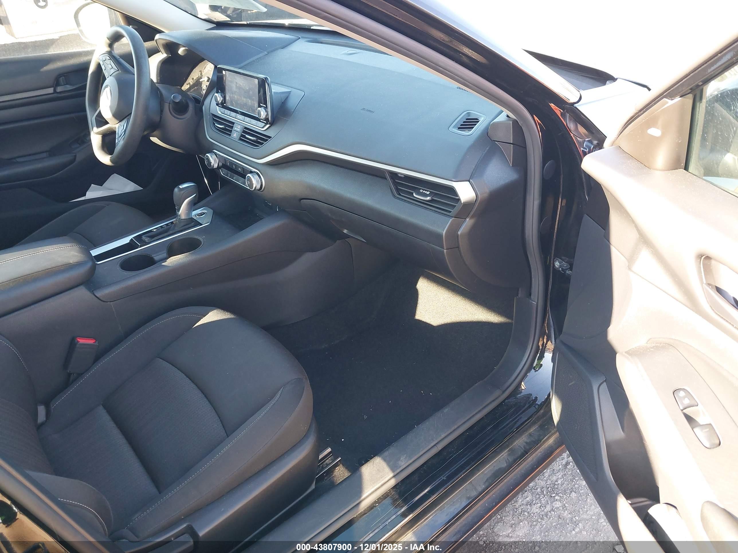 NISSAN ALTIMA image 5