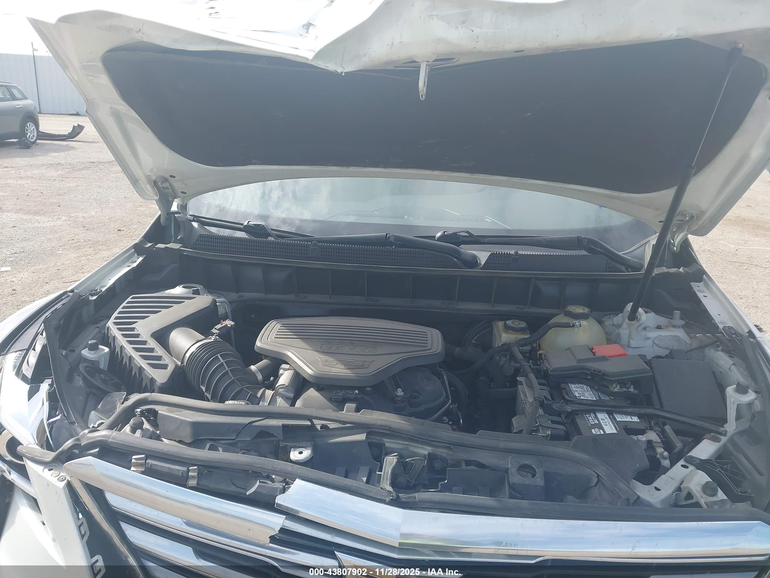 CADILLAC XT5 image 10