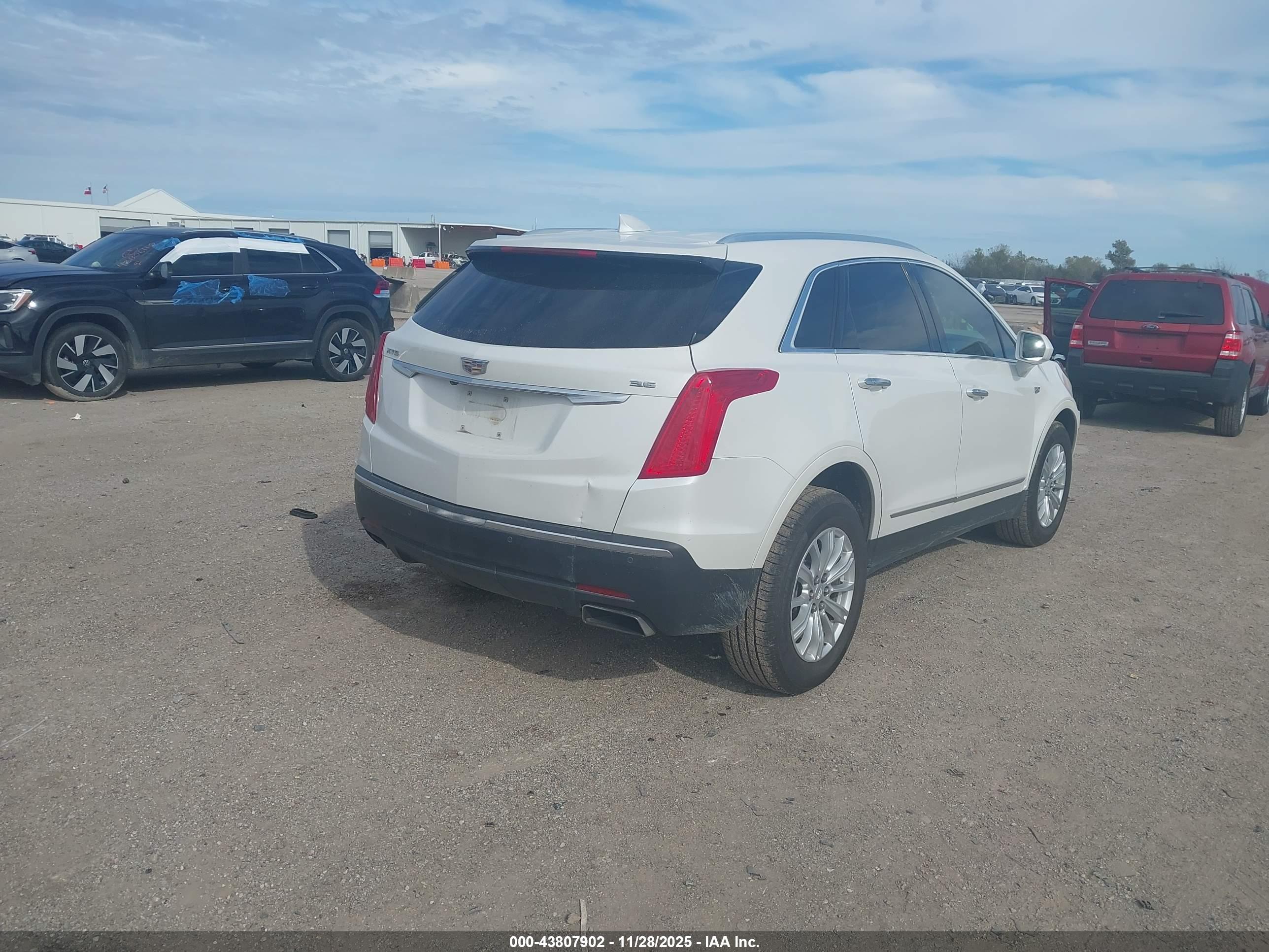 CADILLAC XT5 image 4