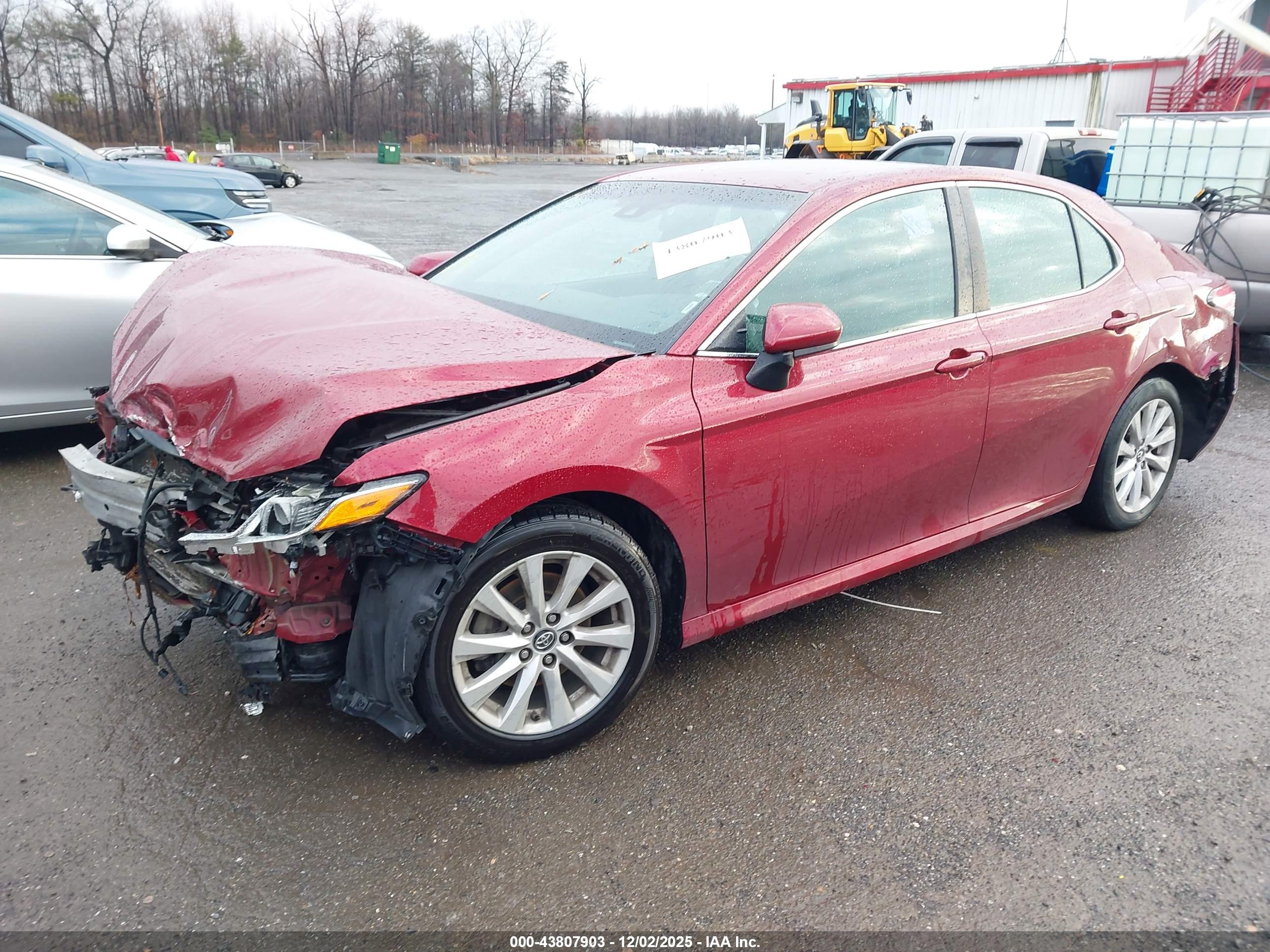 TOYOTA CAMRY image 2