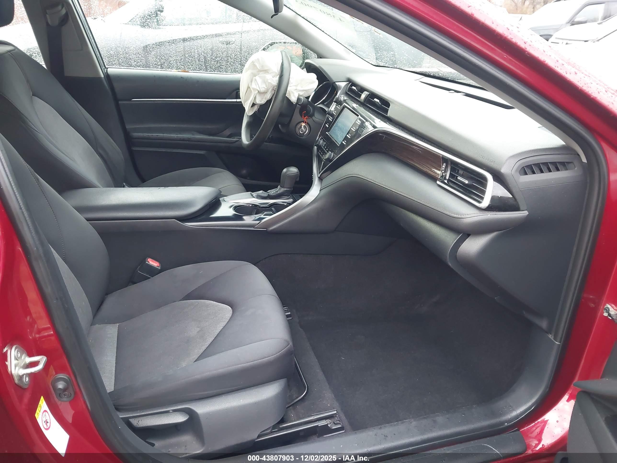 TOYOTA CAMRY image 5