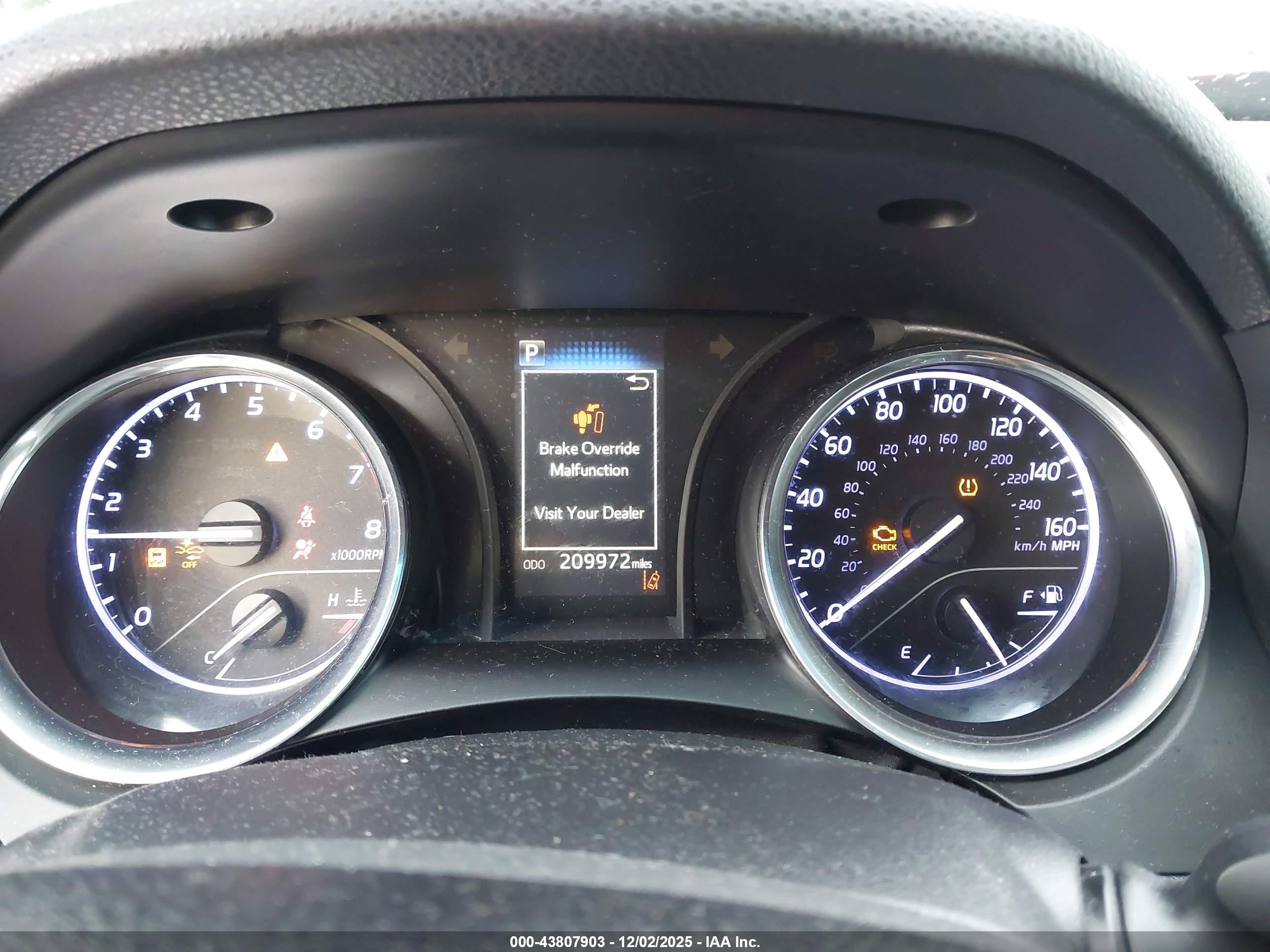 TOYOTA CAMRY image 7