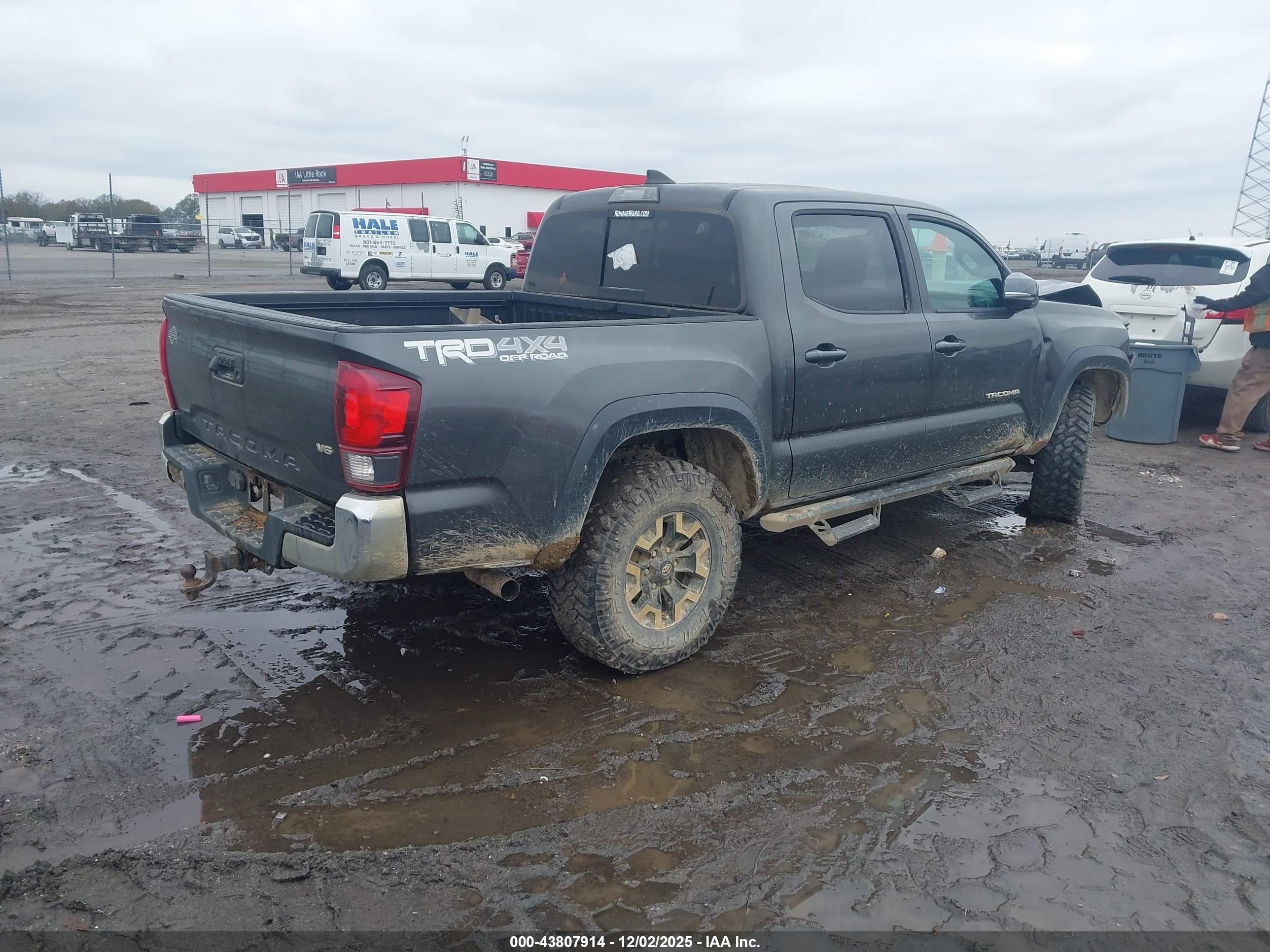 TOYOTA TACOMA image 4