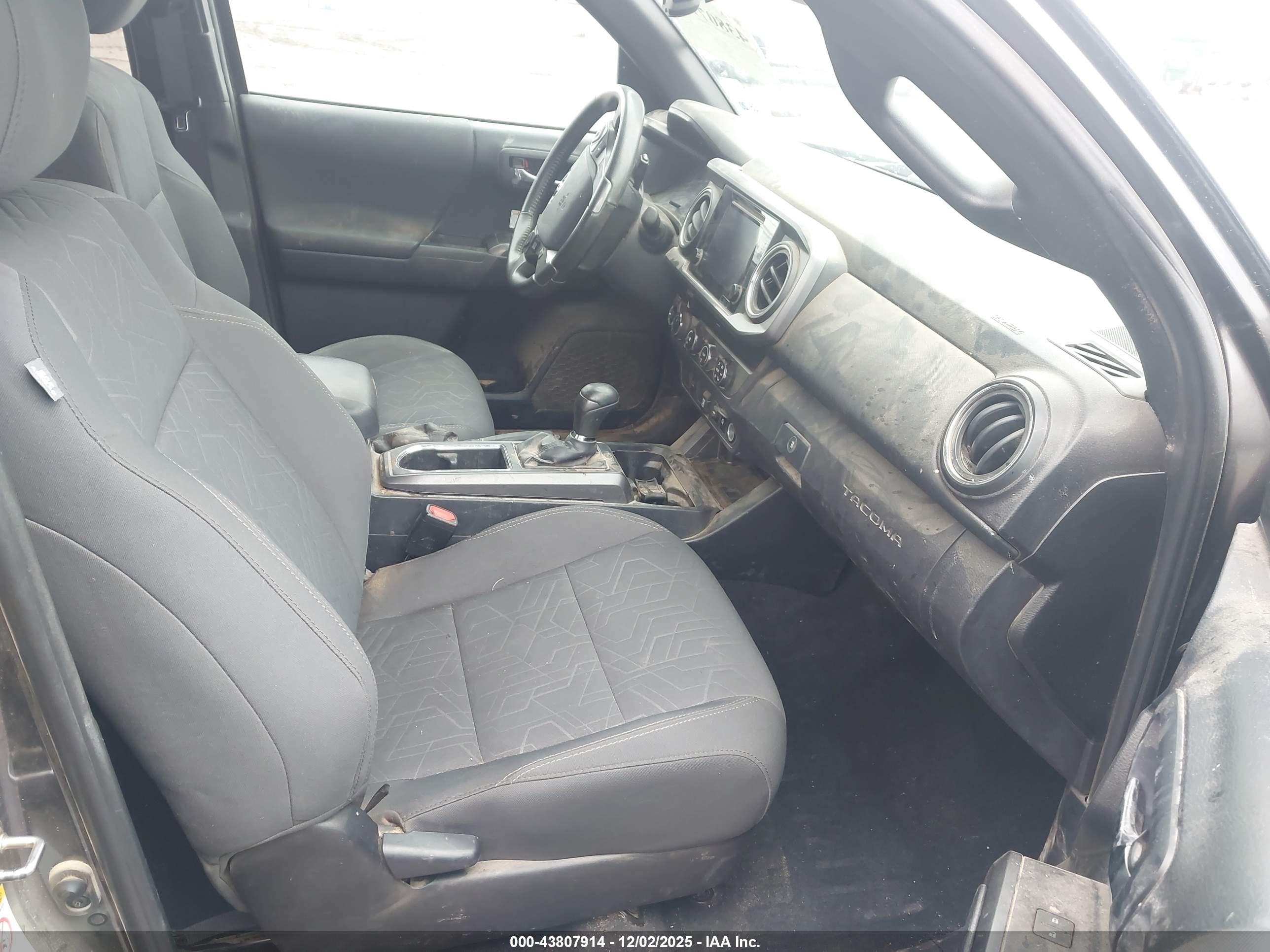 TOYOTA TACOMA image 5