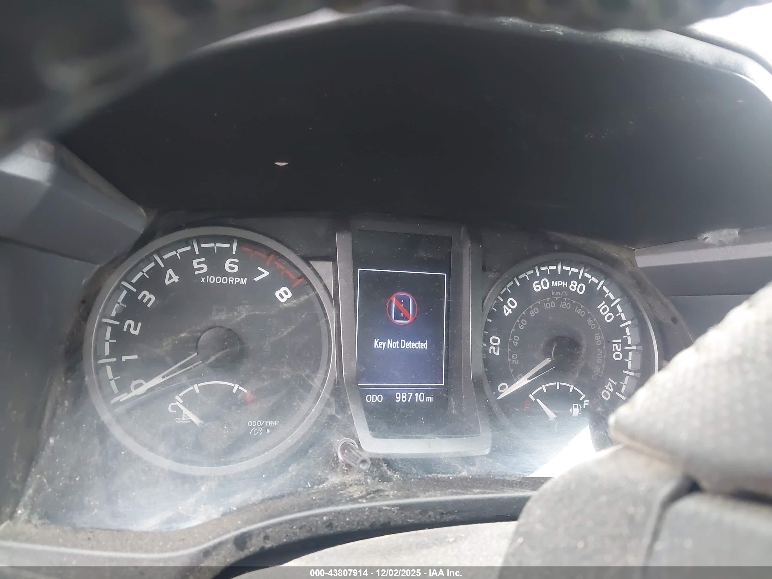 TOYOTA TACOMA image 7