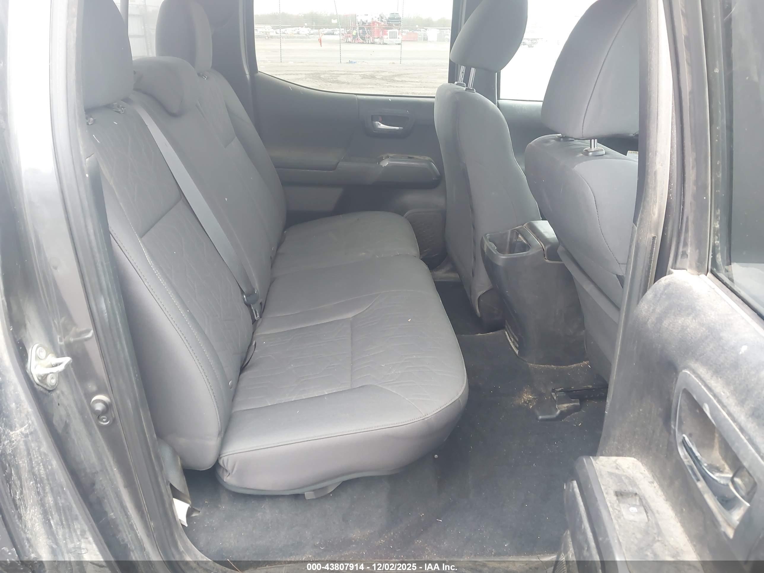 TOYOTA TACOMA image 8