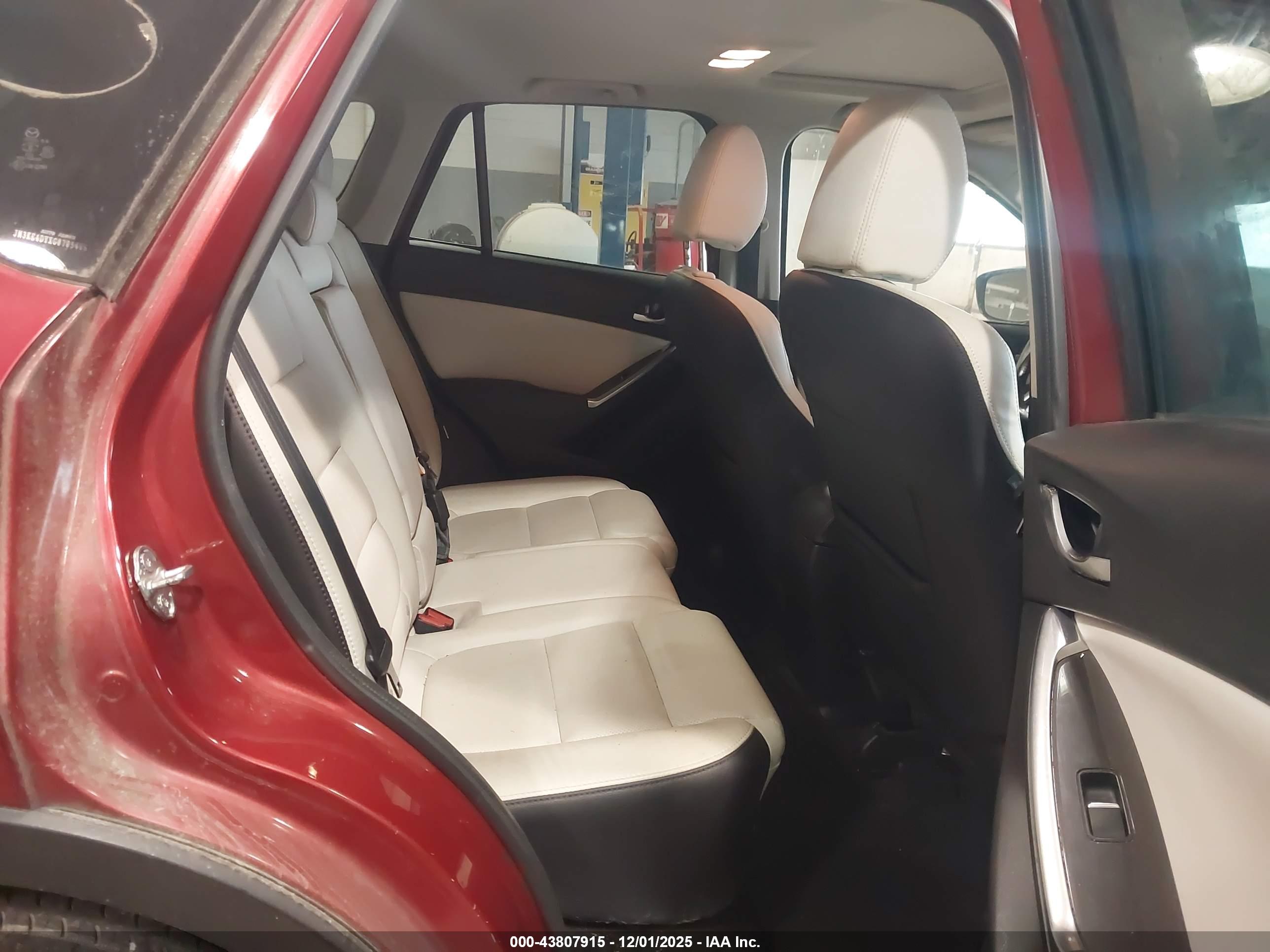 MAZDA CX-5 image 8