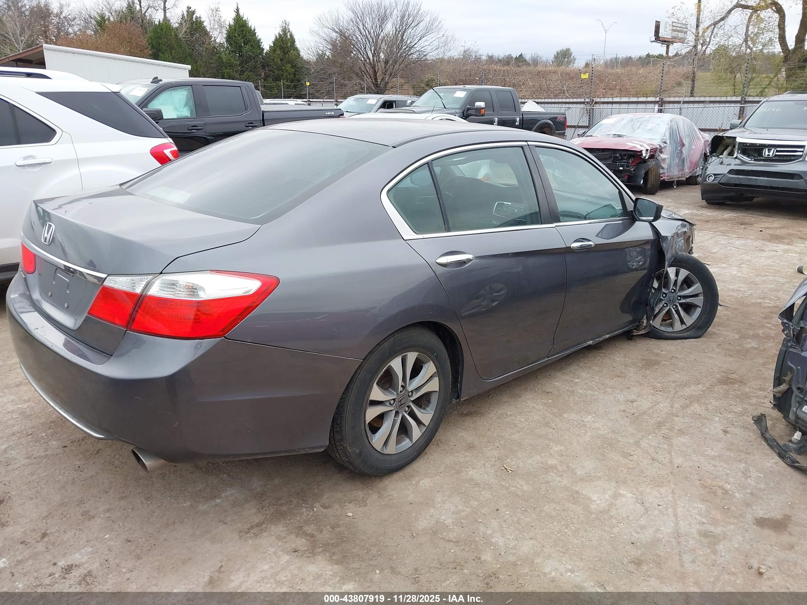HONDA ACCORD image 4