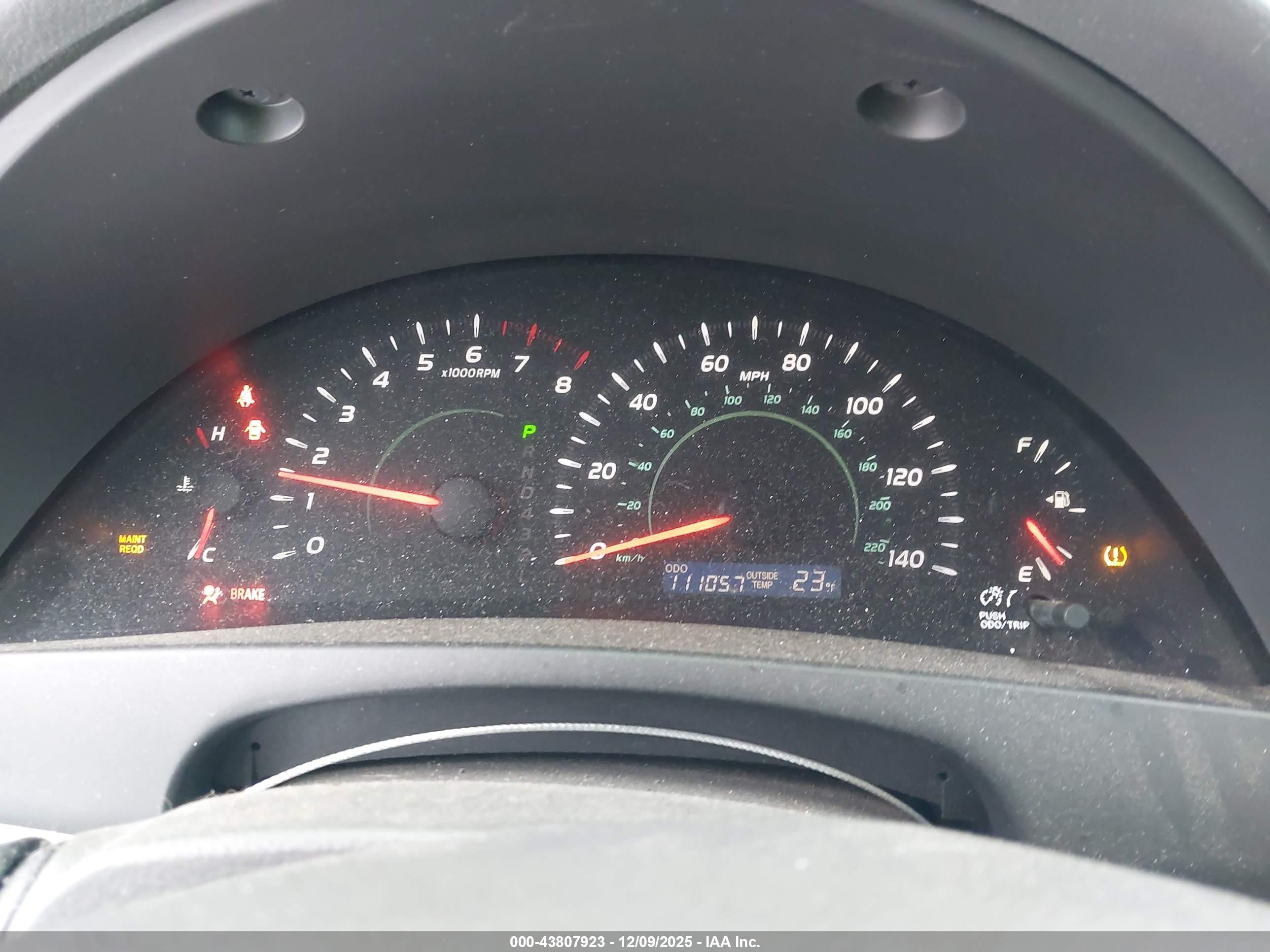 TOYOTA CAMRY image 7