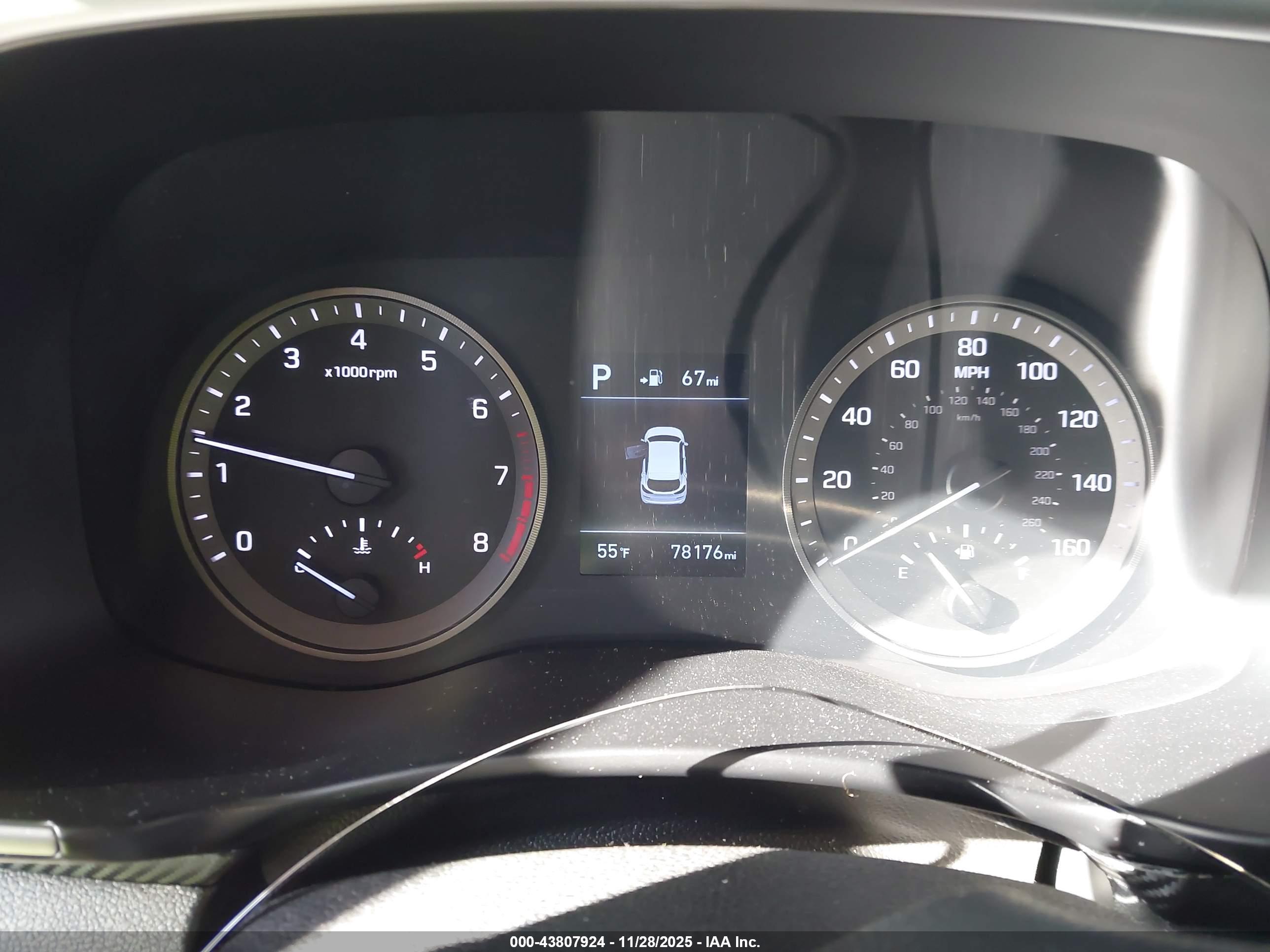 HYUNDAI TUCSON image 7