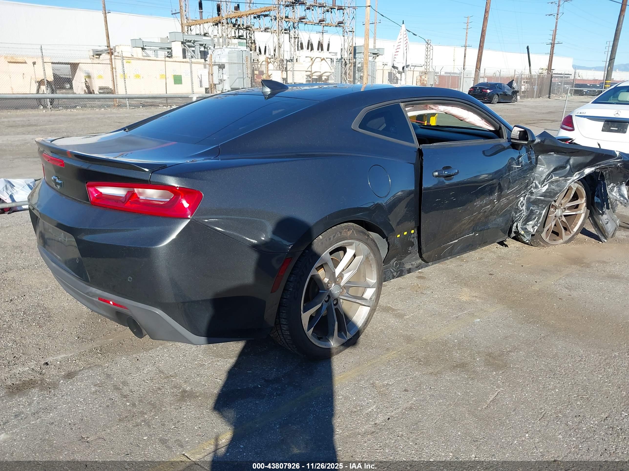 CHEVROLET CAMARO image 4