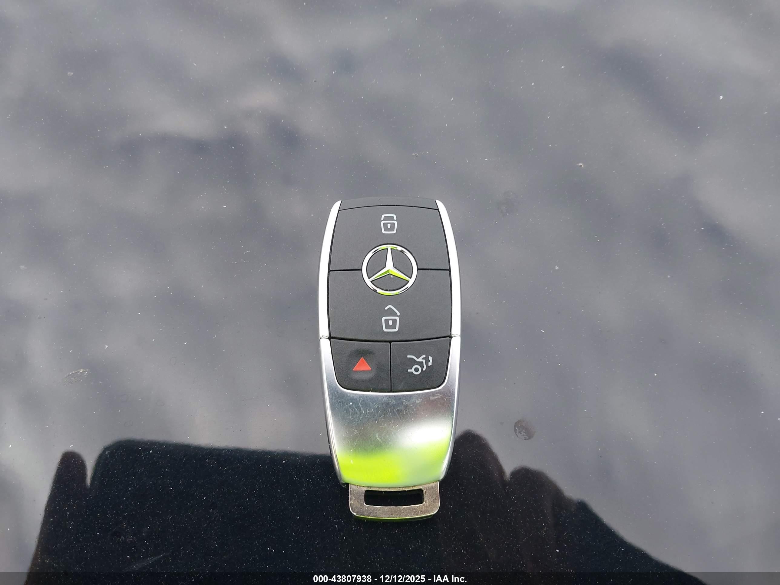 MERCEDES-BENZ GLE image 11