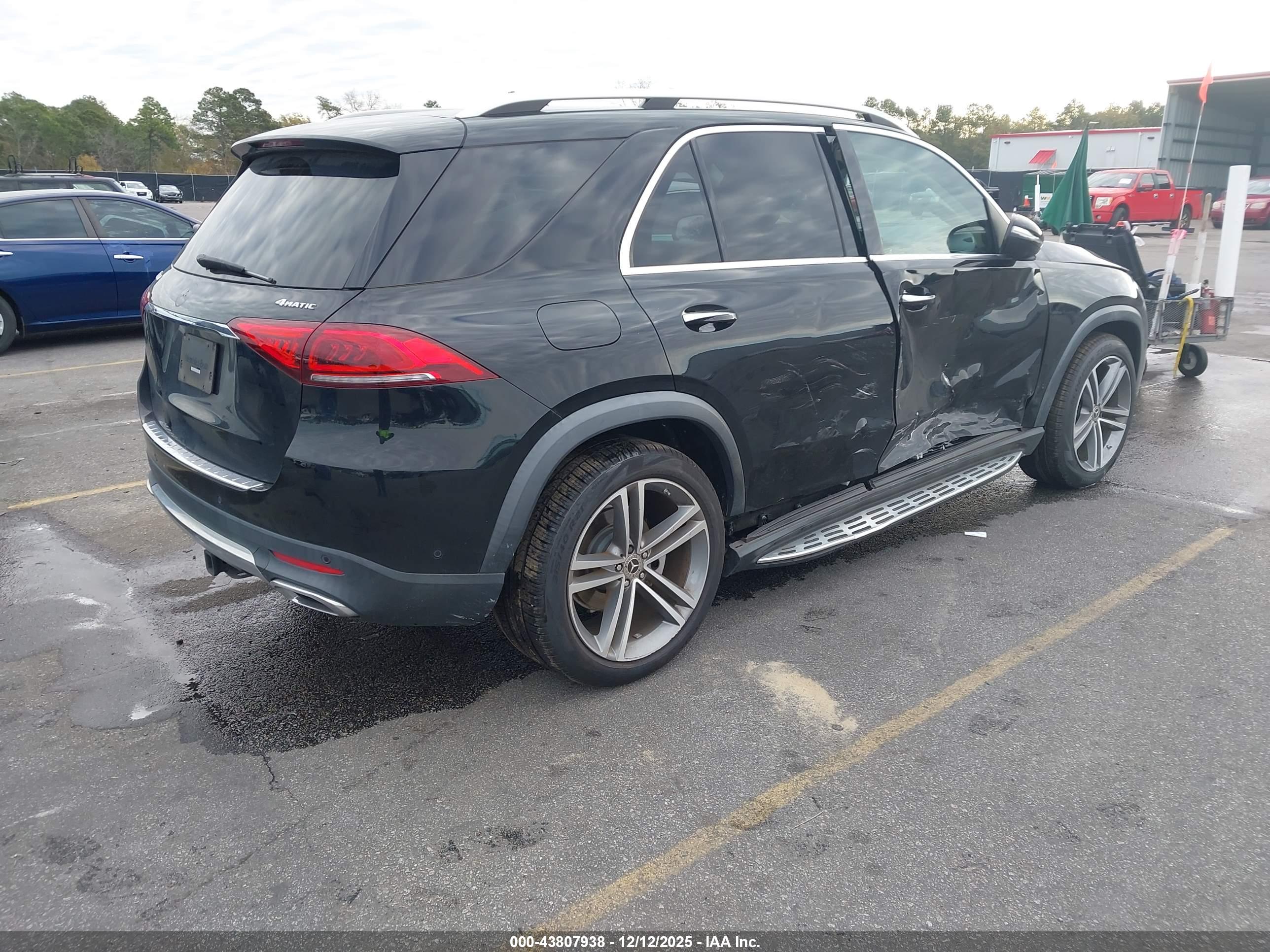 MERCEDES-BENZ GLE image 4