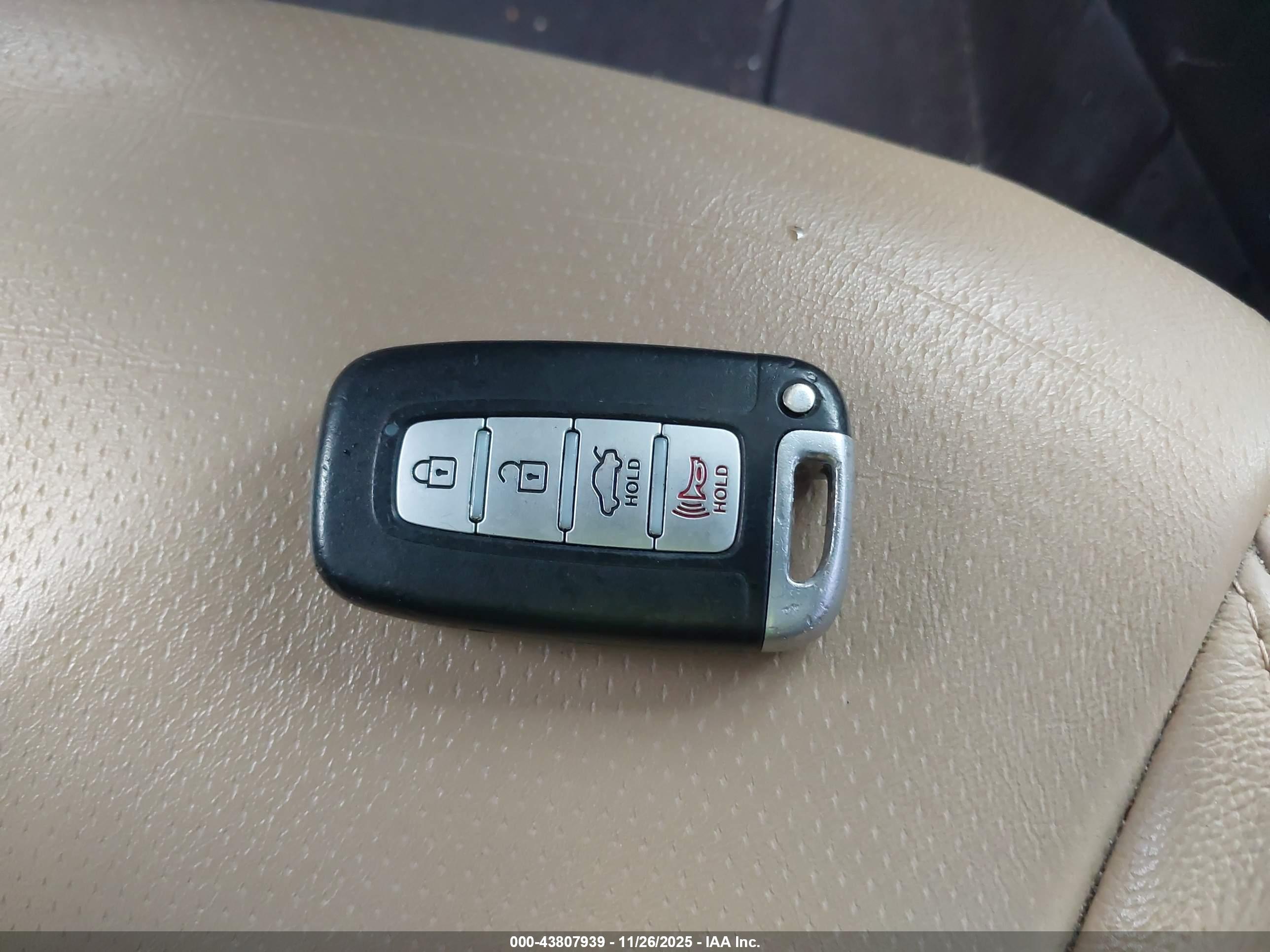 HYUNDAI SONATA image 11