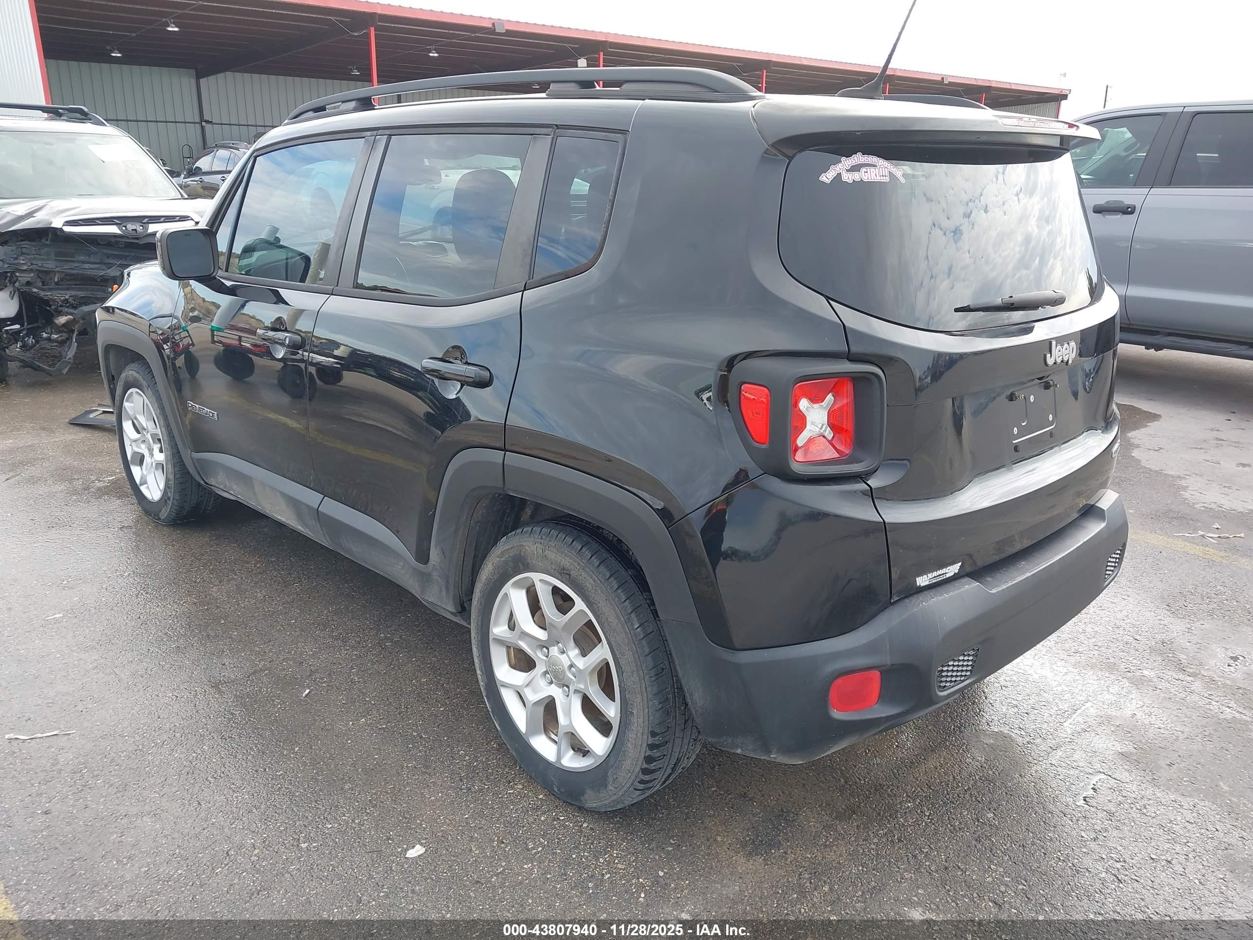 JEEP RENEGADE image 3