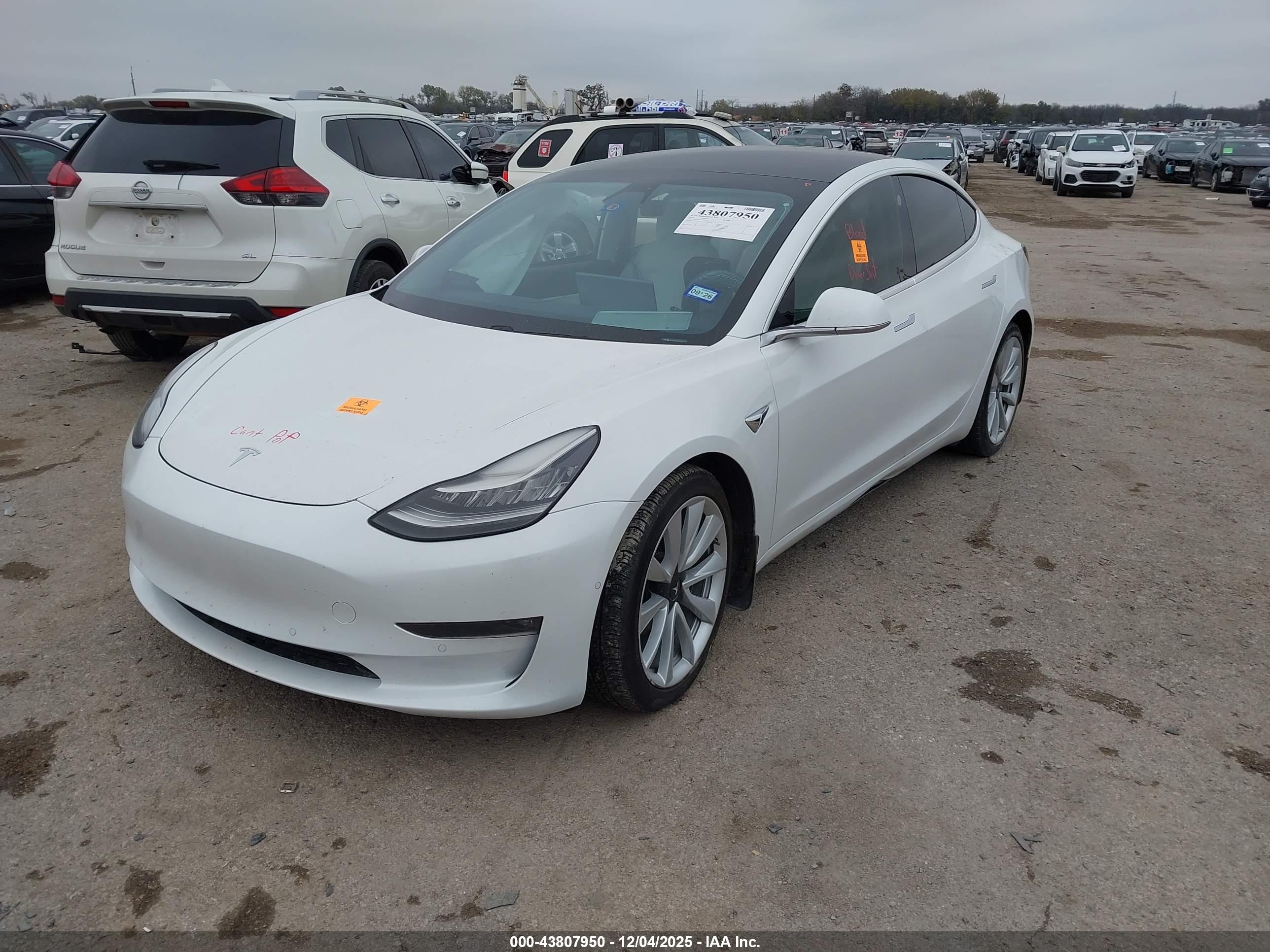 TESLA MODEL image 2