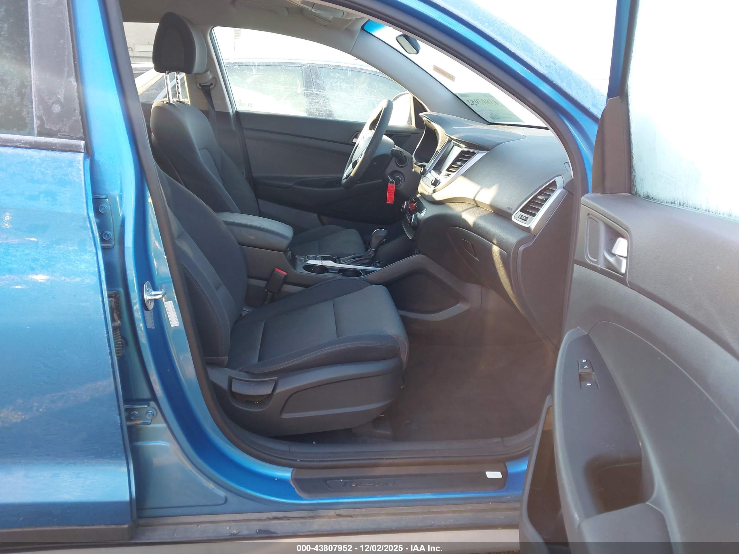 HYUNDAI TUCSON image 5