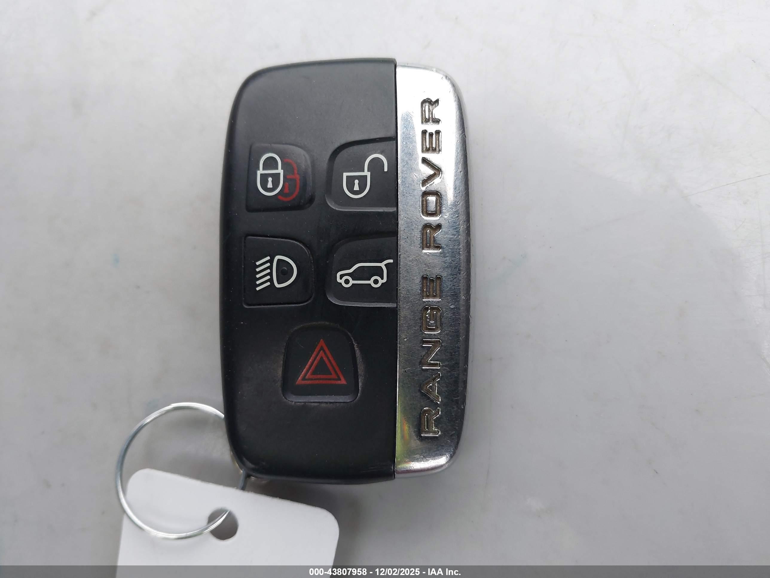 LAND ROVER image 11