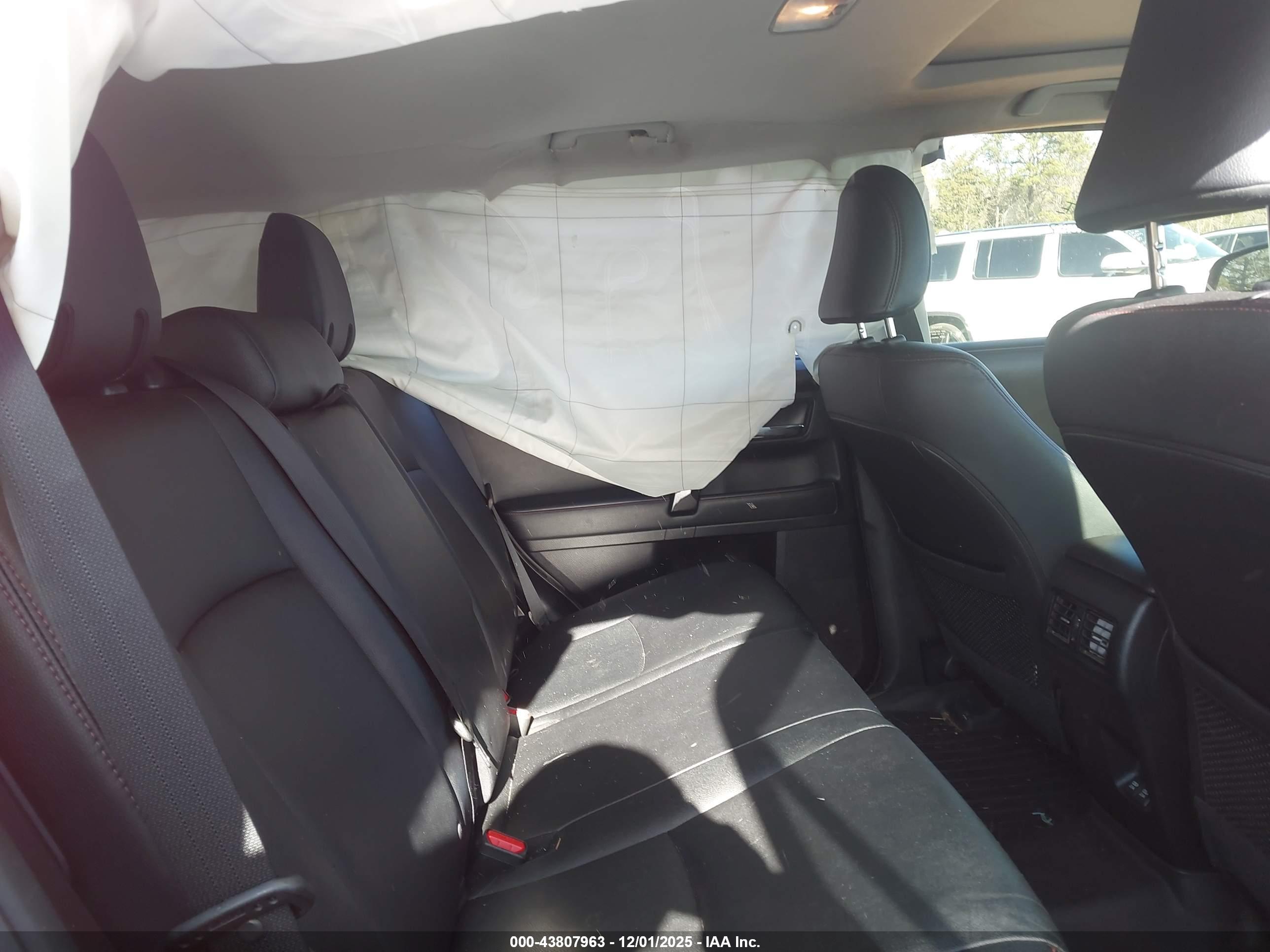 TOYOTA 4RUNNER image 8