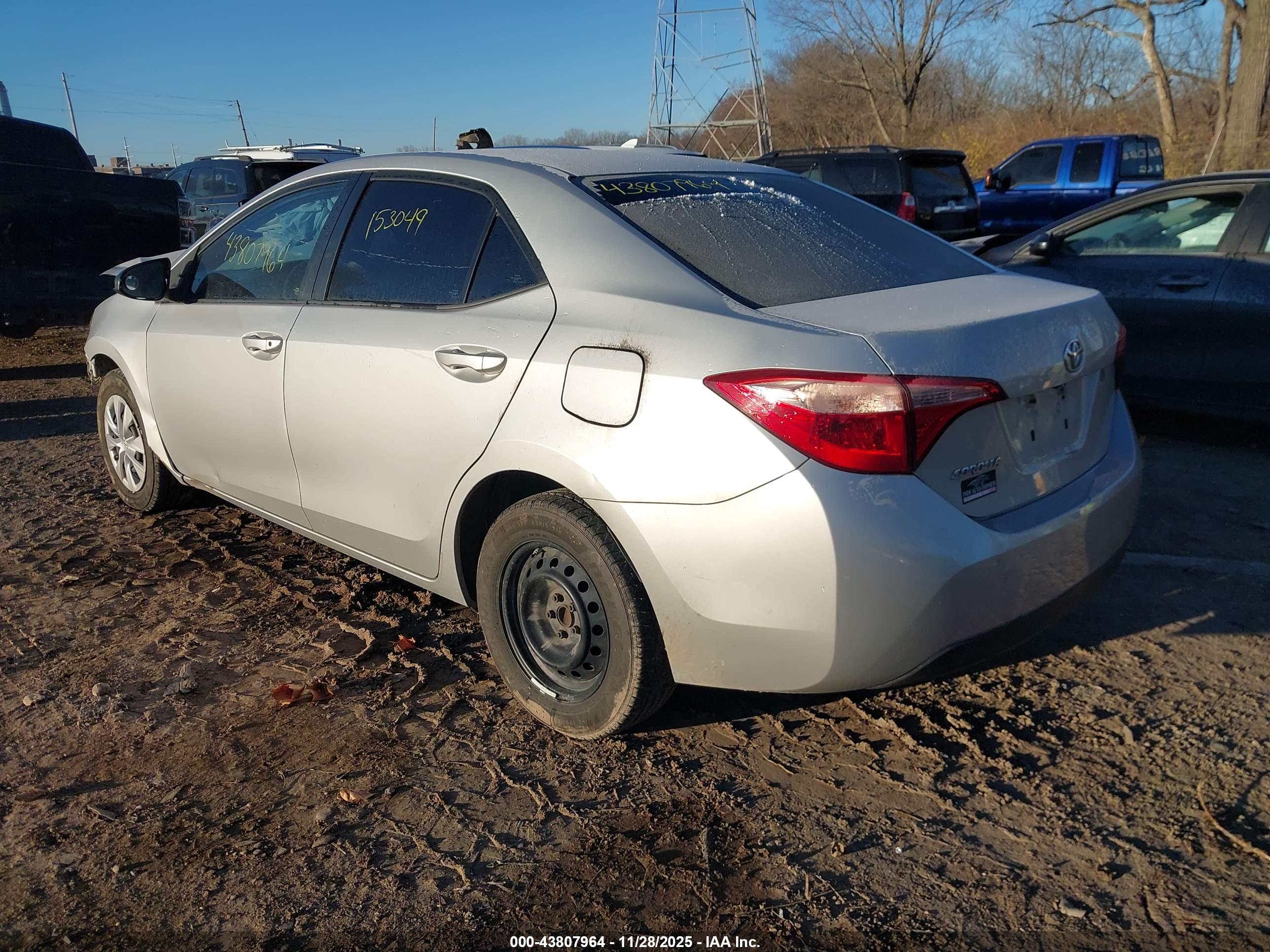 TOYOTA COROLLA image 3