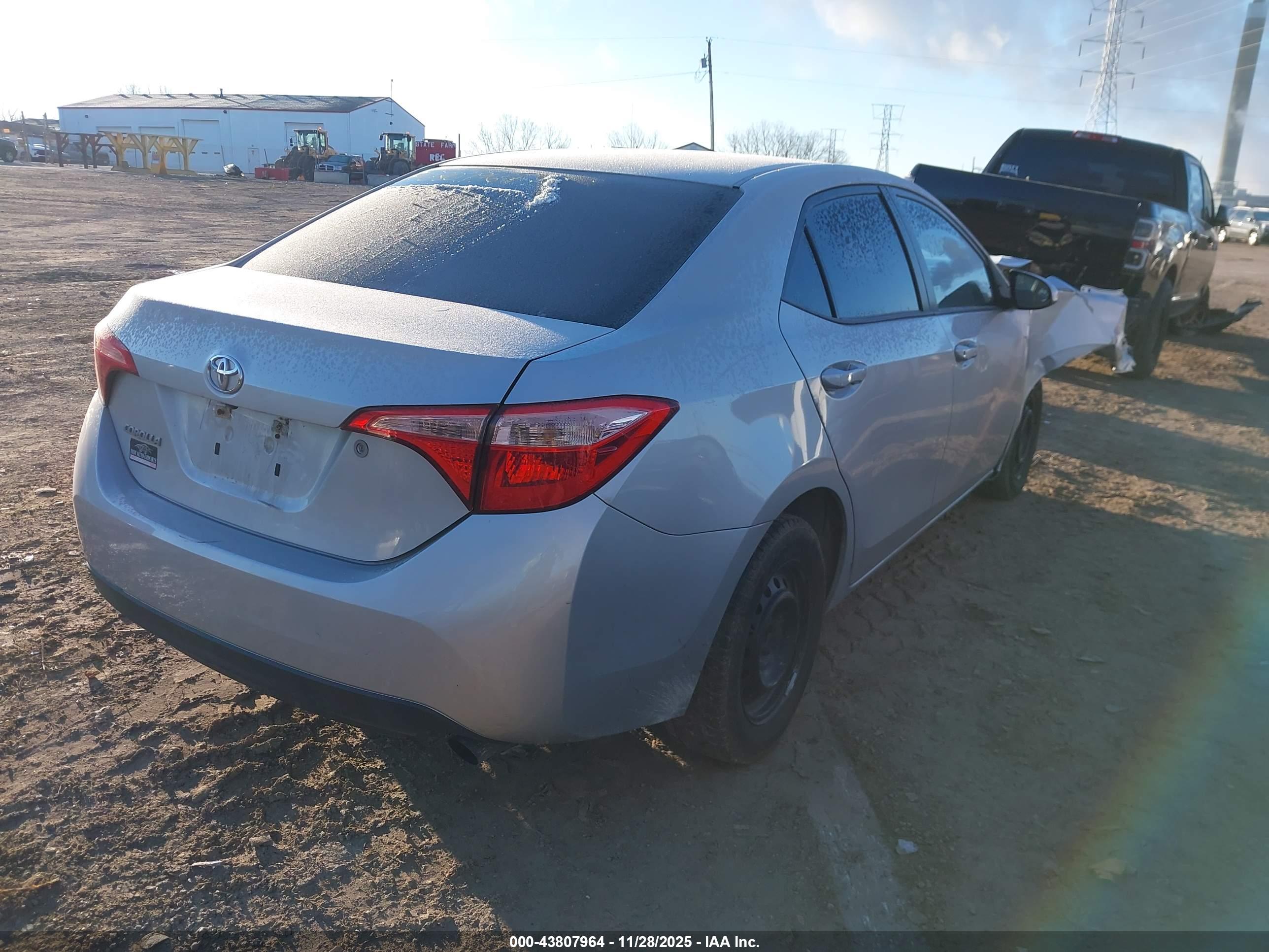 TOYOTA COROLLA image 4