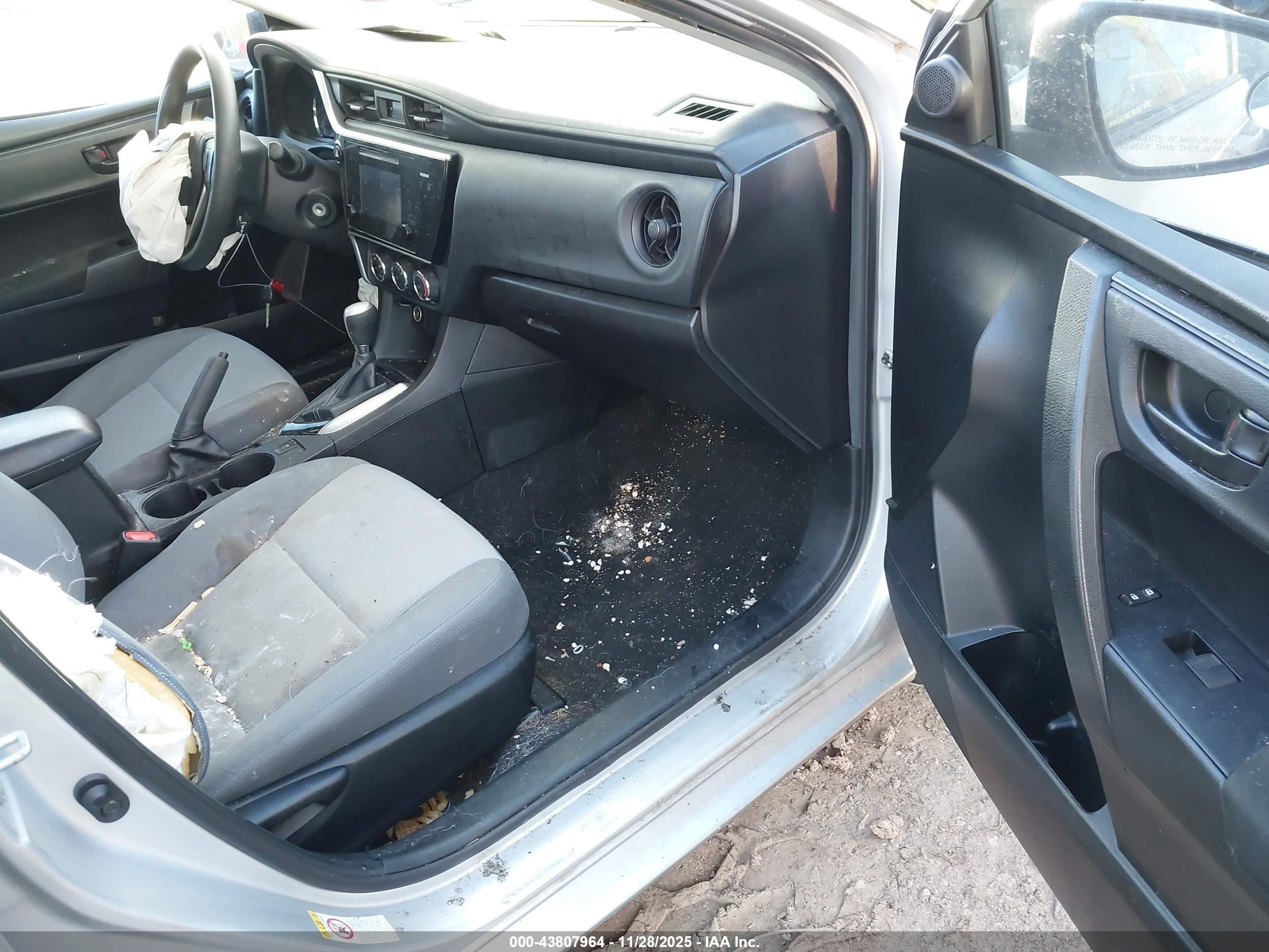 TOYOTA COROLLA image 5