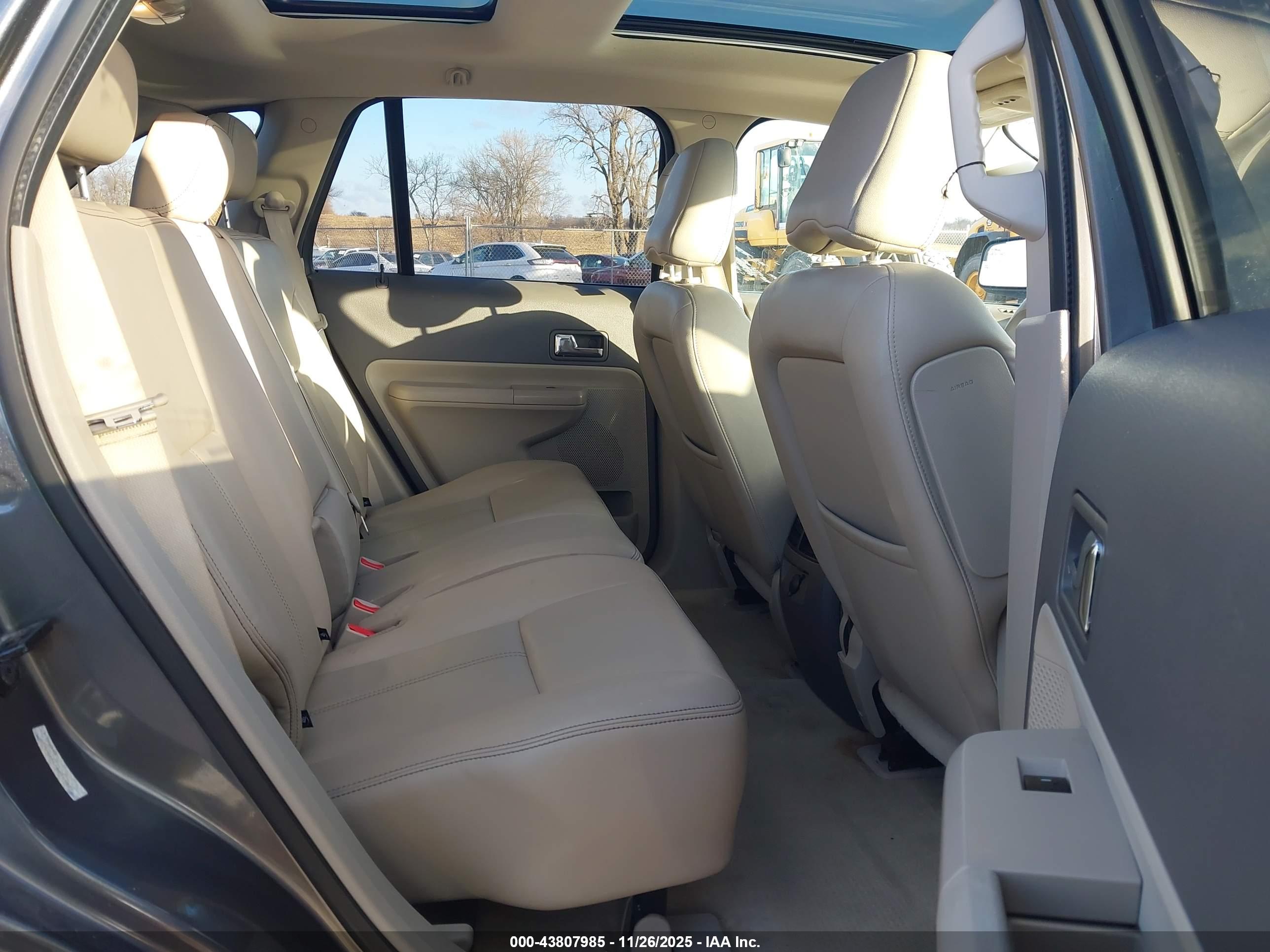 FORD EDGE image 8