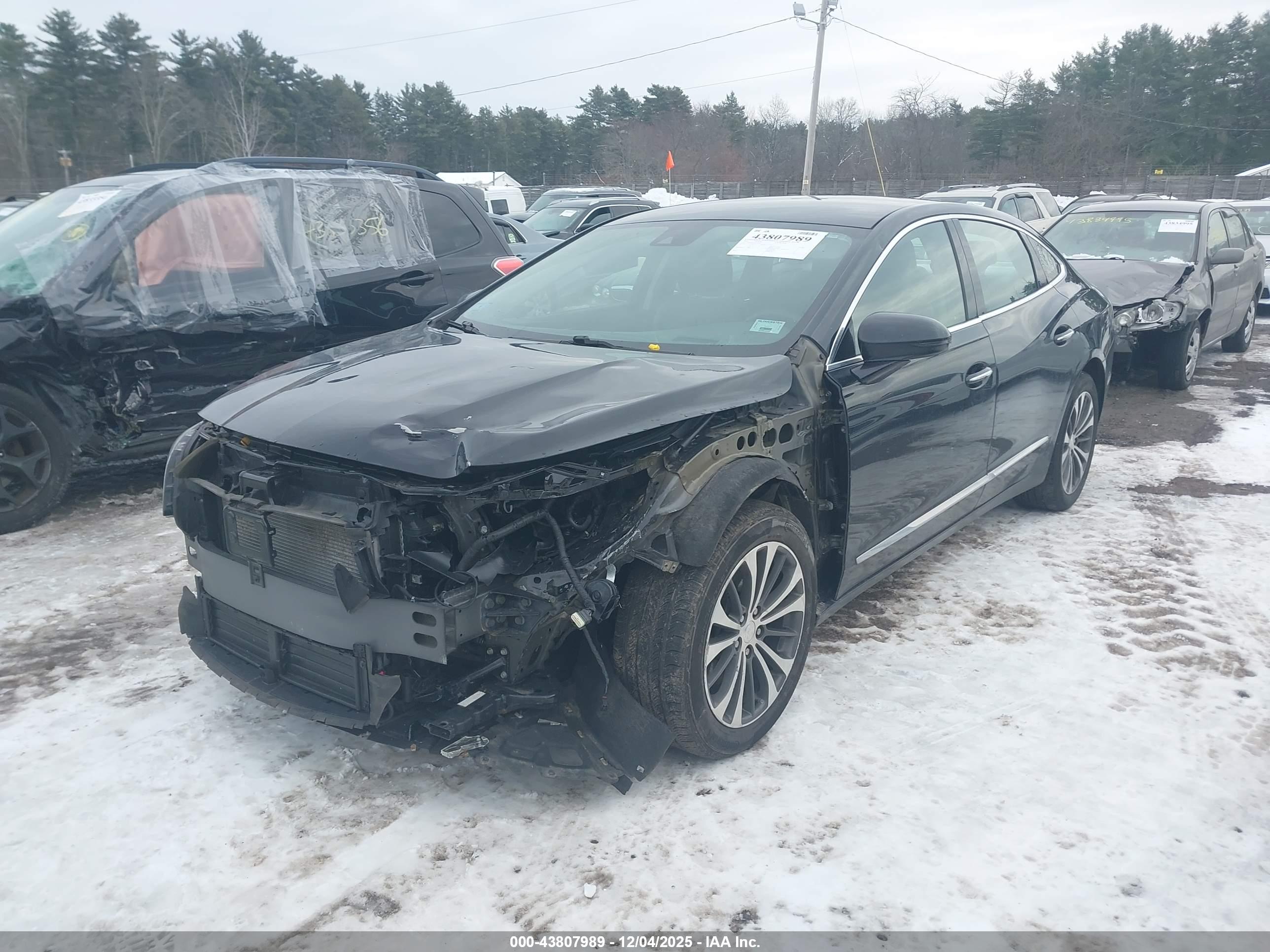 BUICK LACROSSE image 2