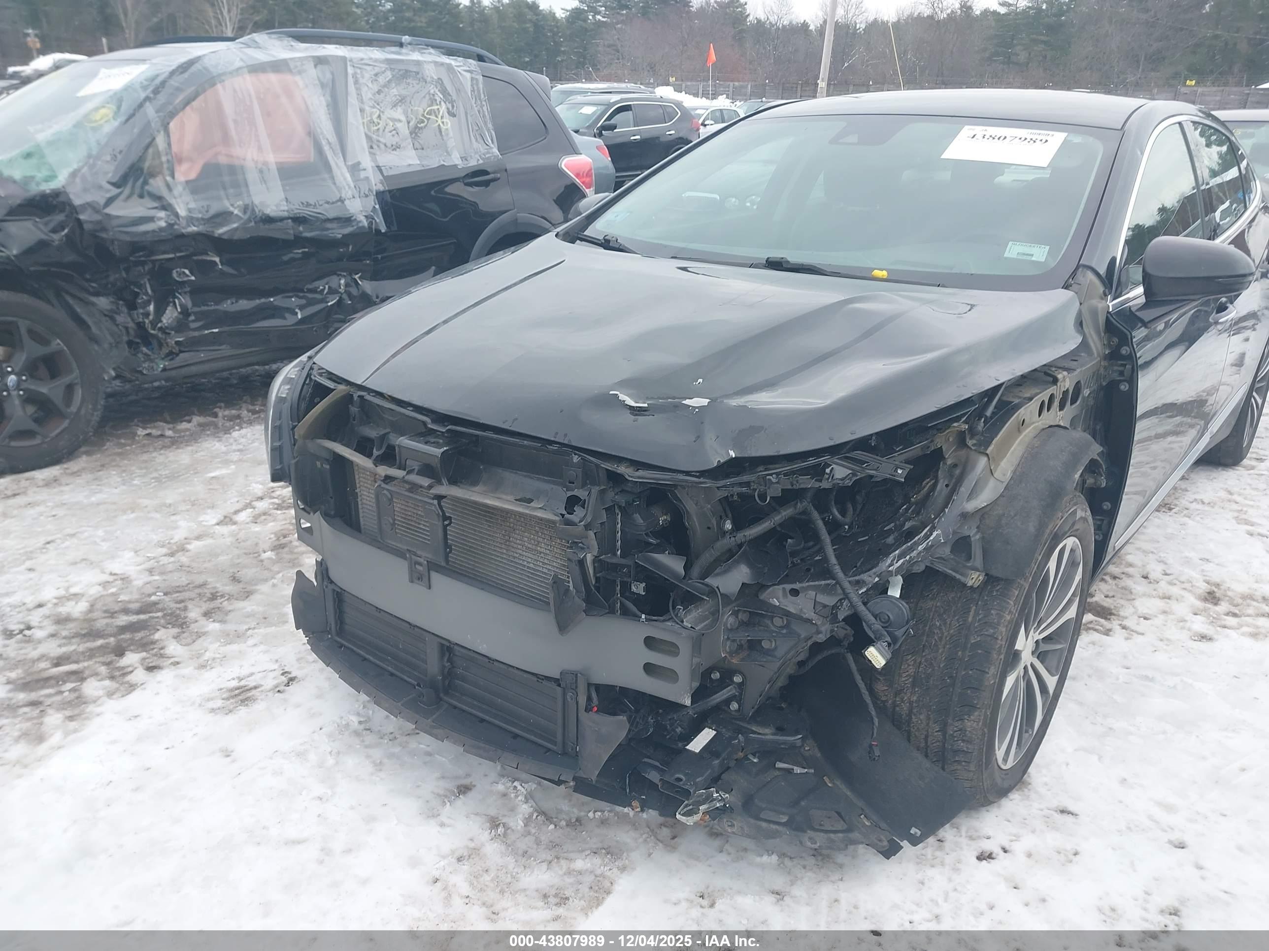 BUICK LACROSSE image 6