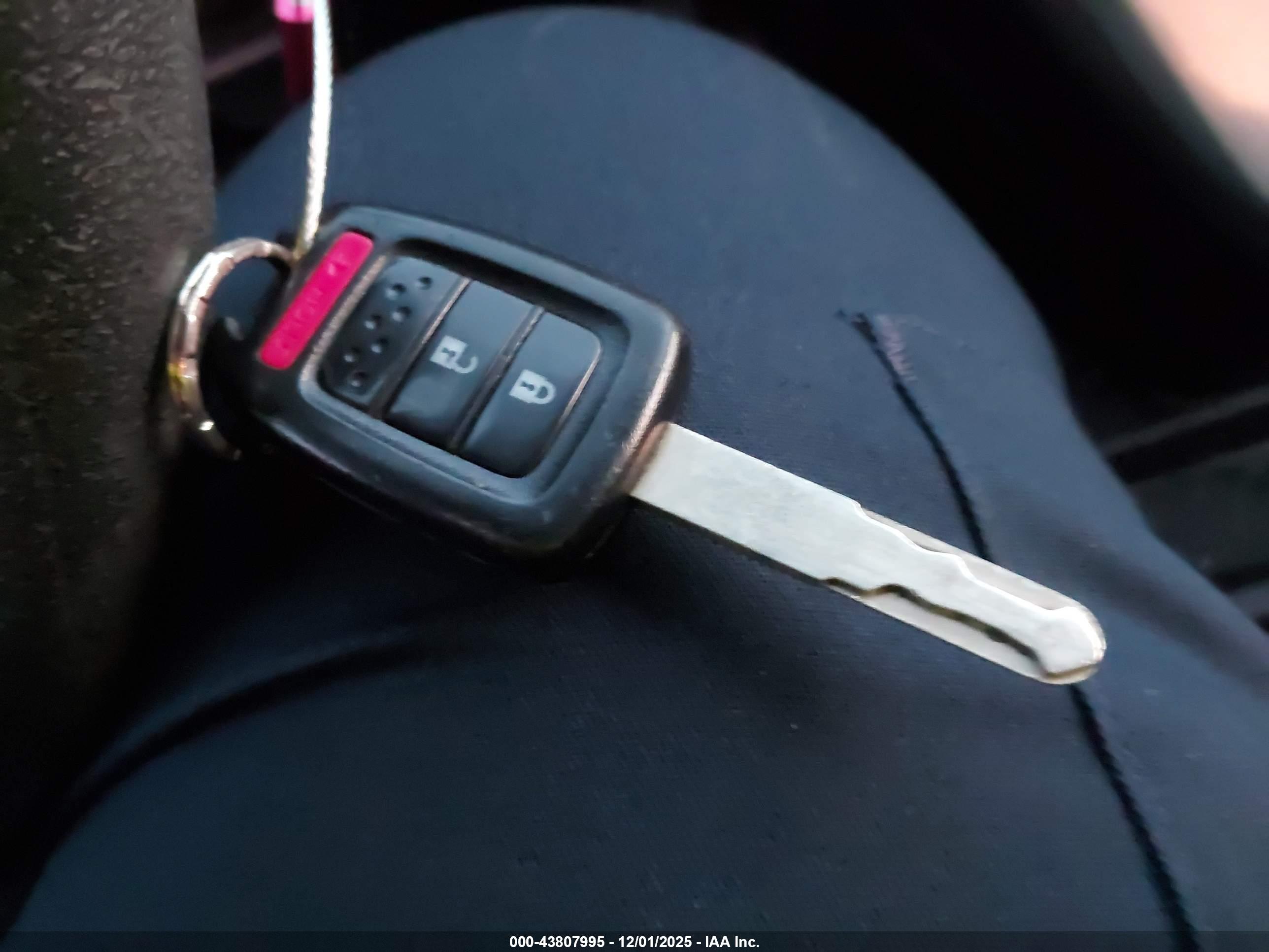 HONDA CR-V image 11