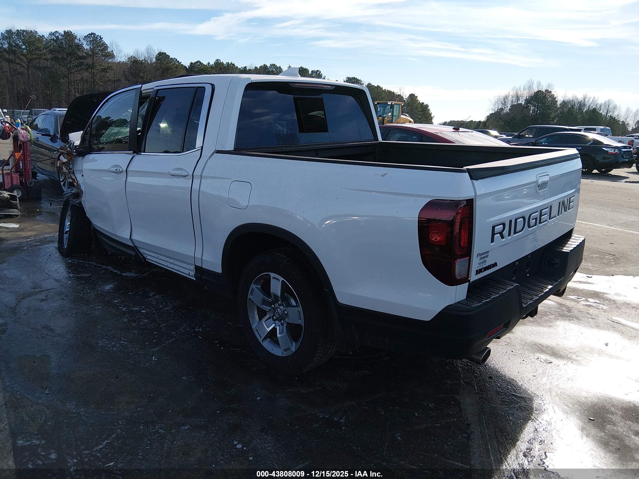 HONDA RIDGELINE image 3