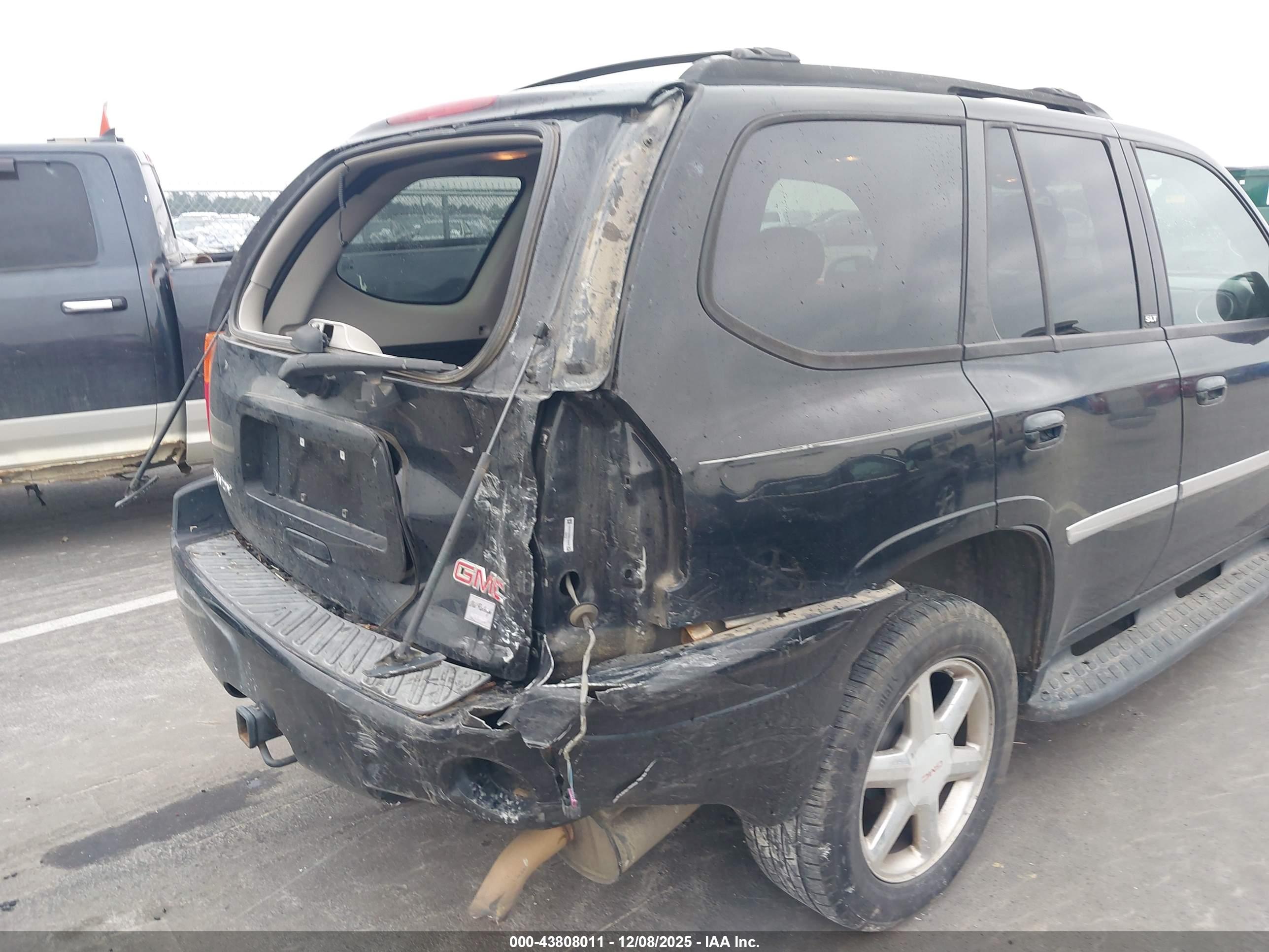 GMC ENVOY image 6