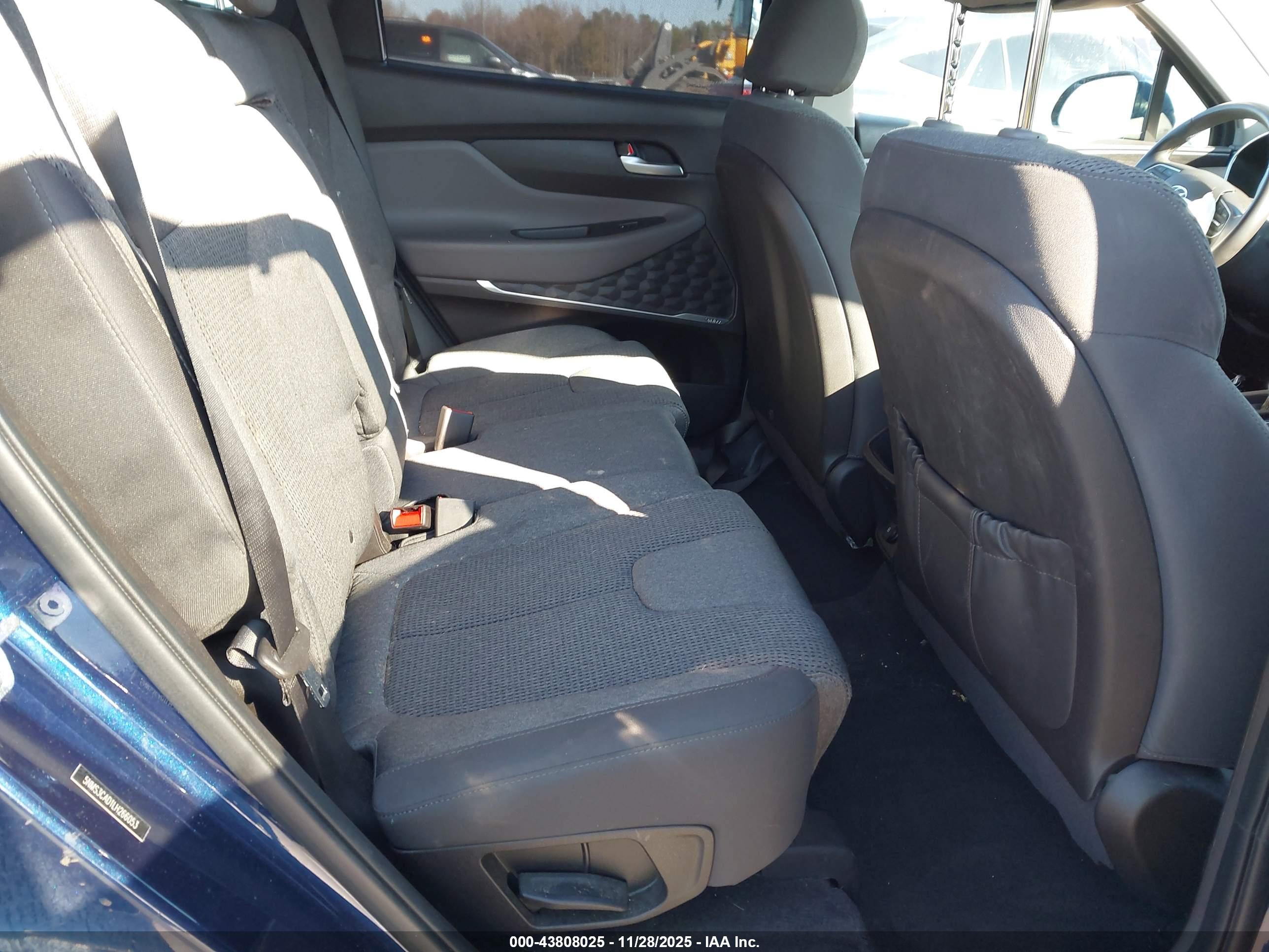 HYUNDAI SANTA image 8
