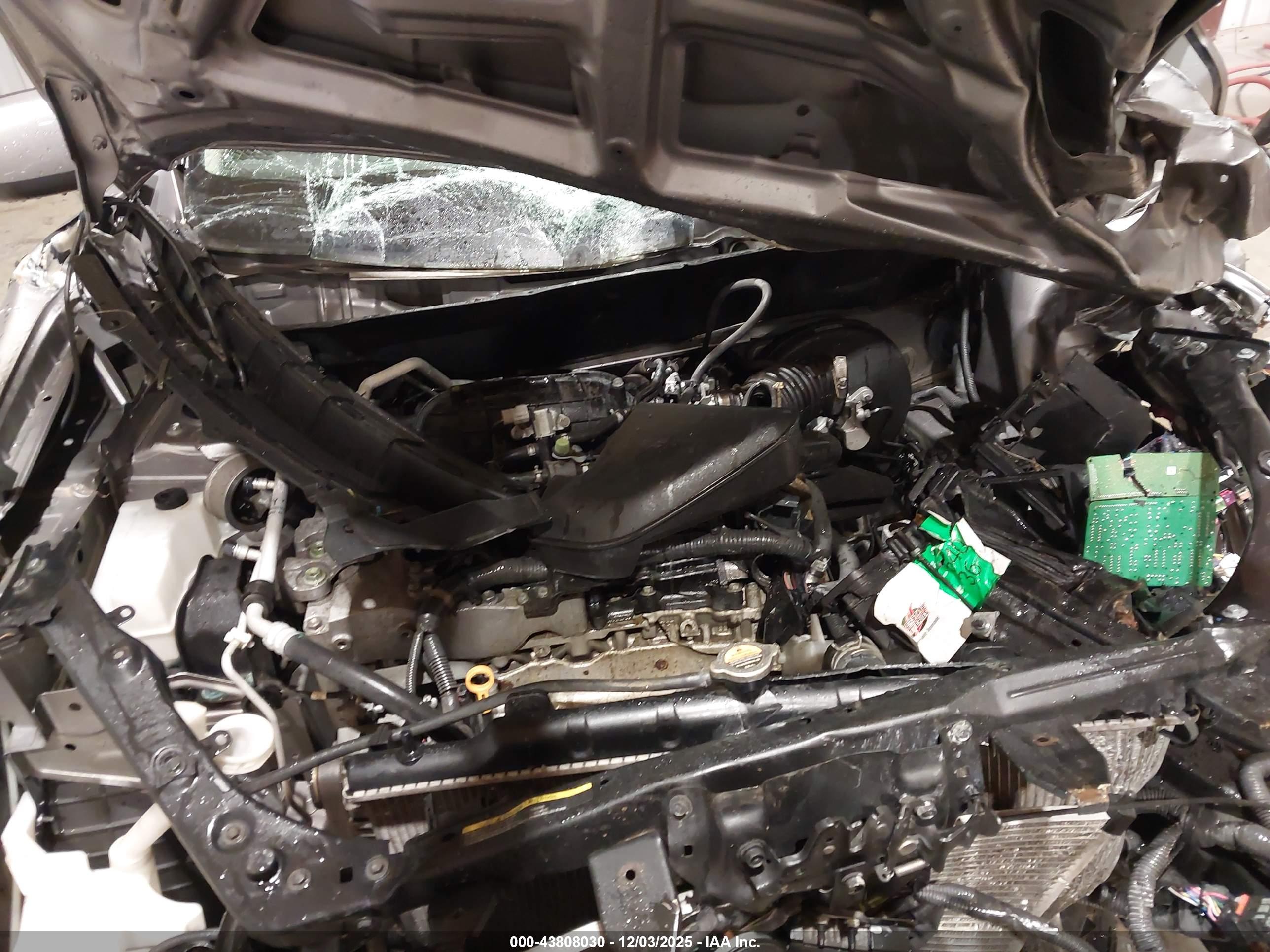 NISSAN ROGUE image 10