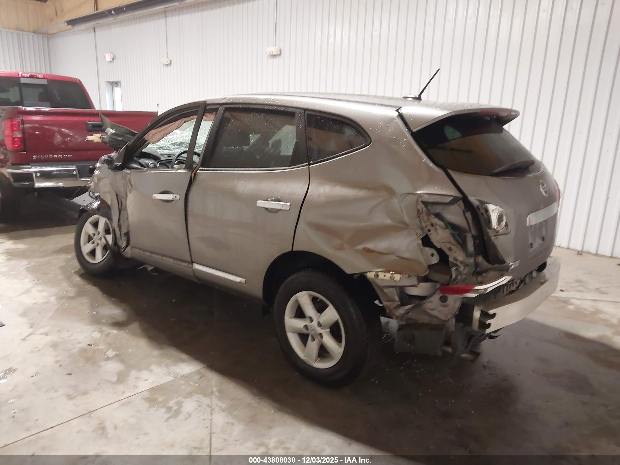 NISSAN ROGUE image 3