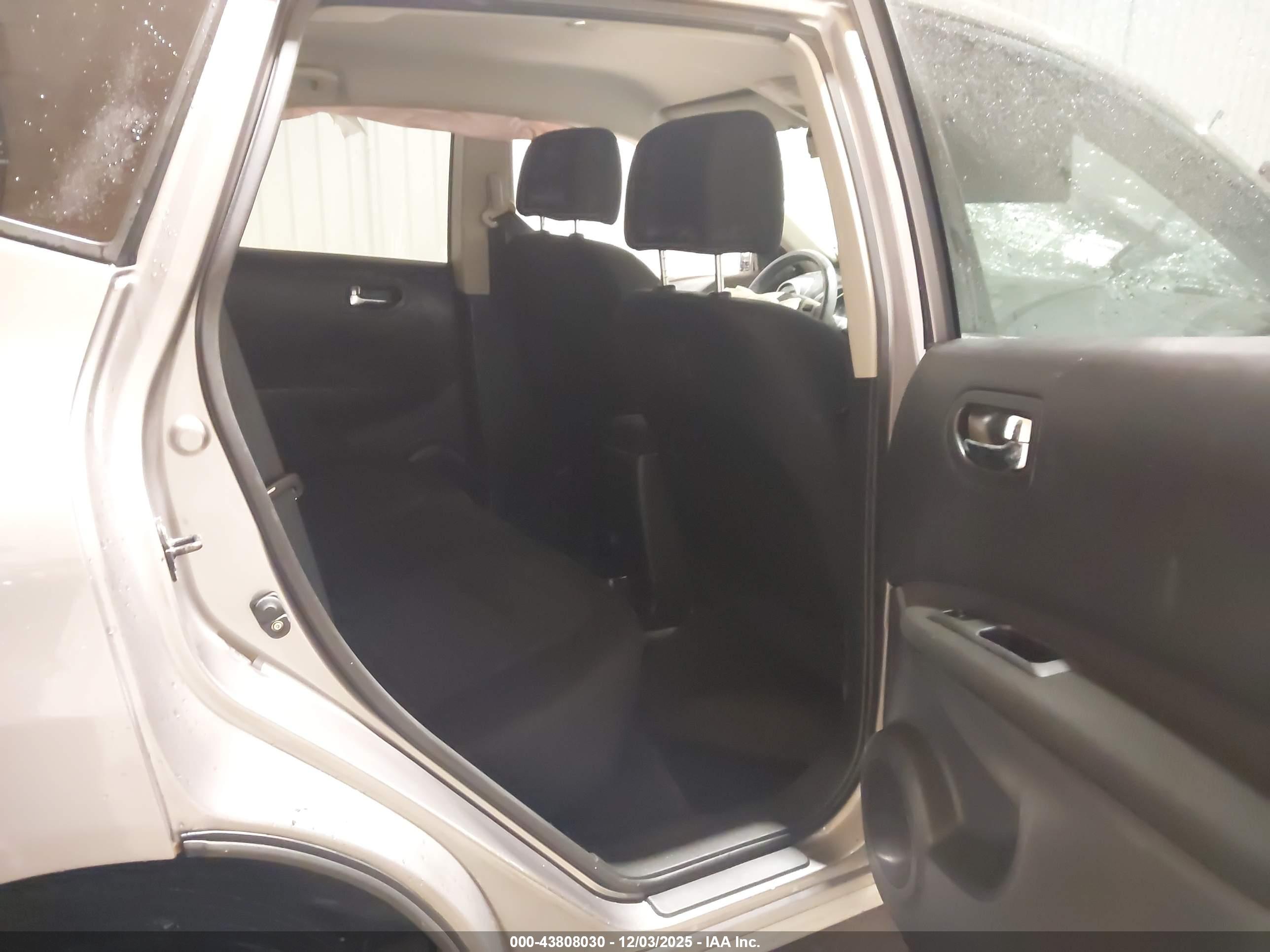 NISSAN ROGUE image 8