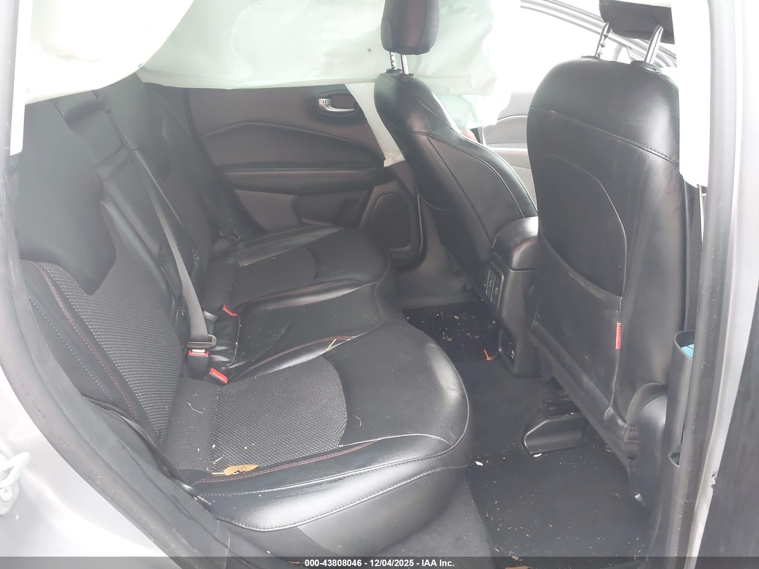 JEEP COMPASS image 8
