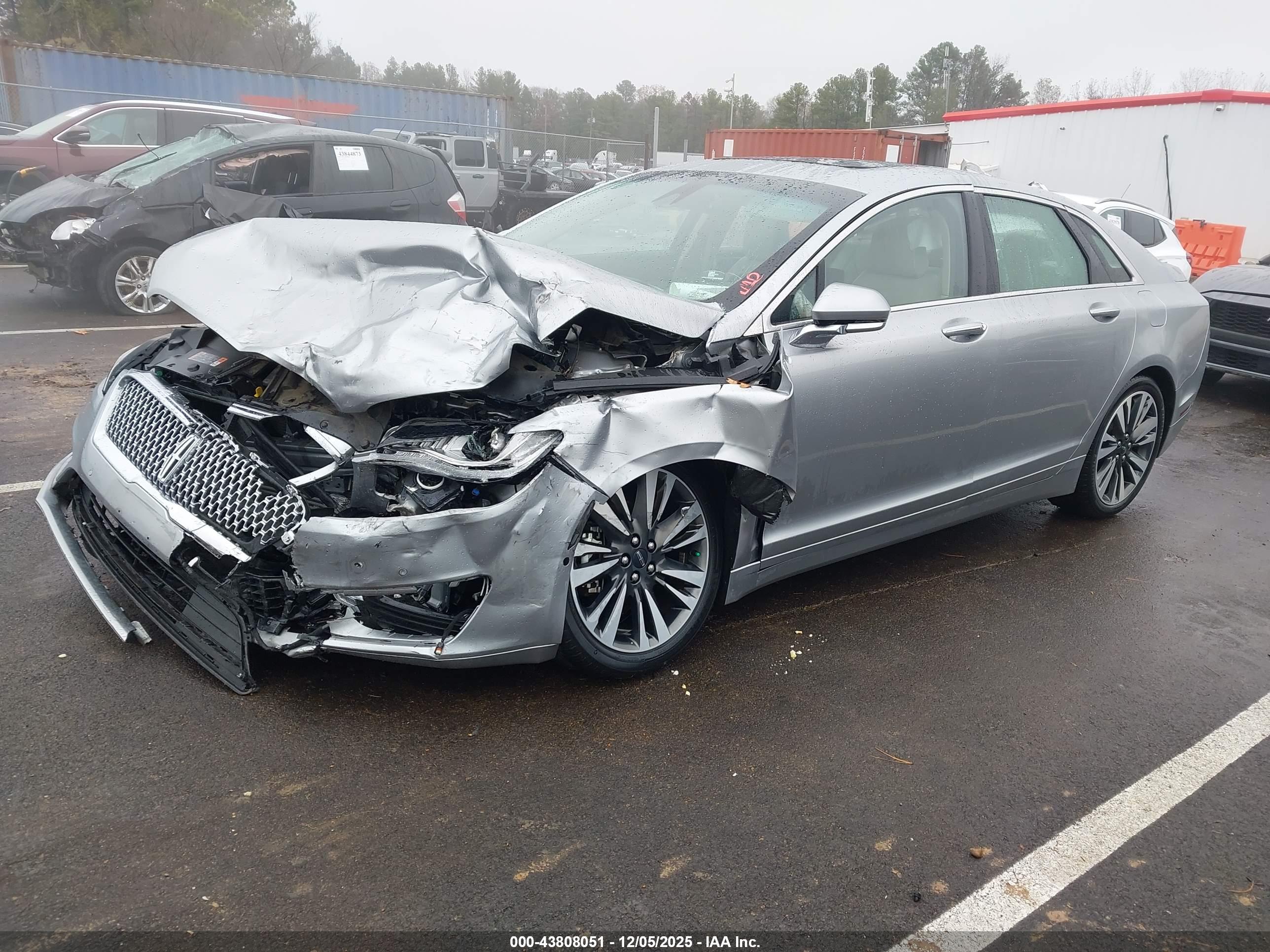 LINCOLN MKZ image 2