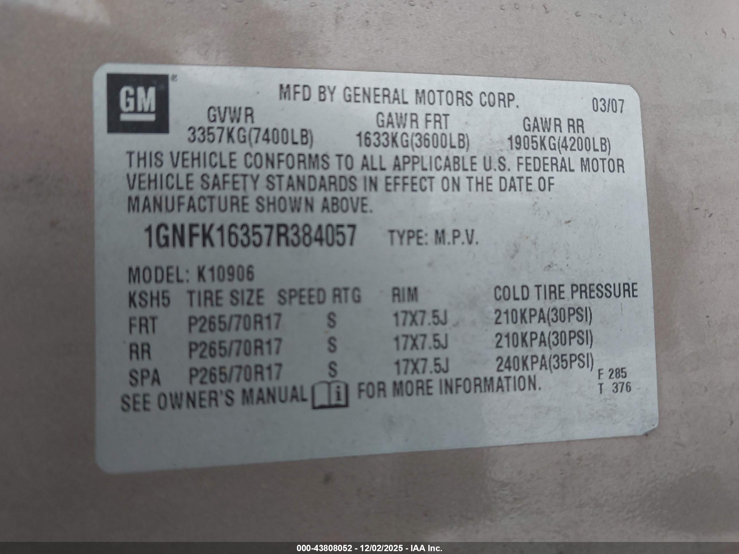 CHEVROLET SUBURBAN image 9