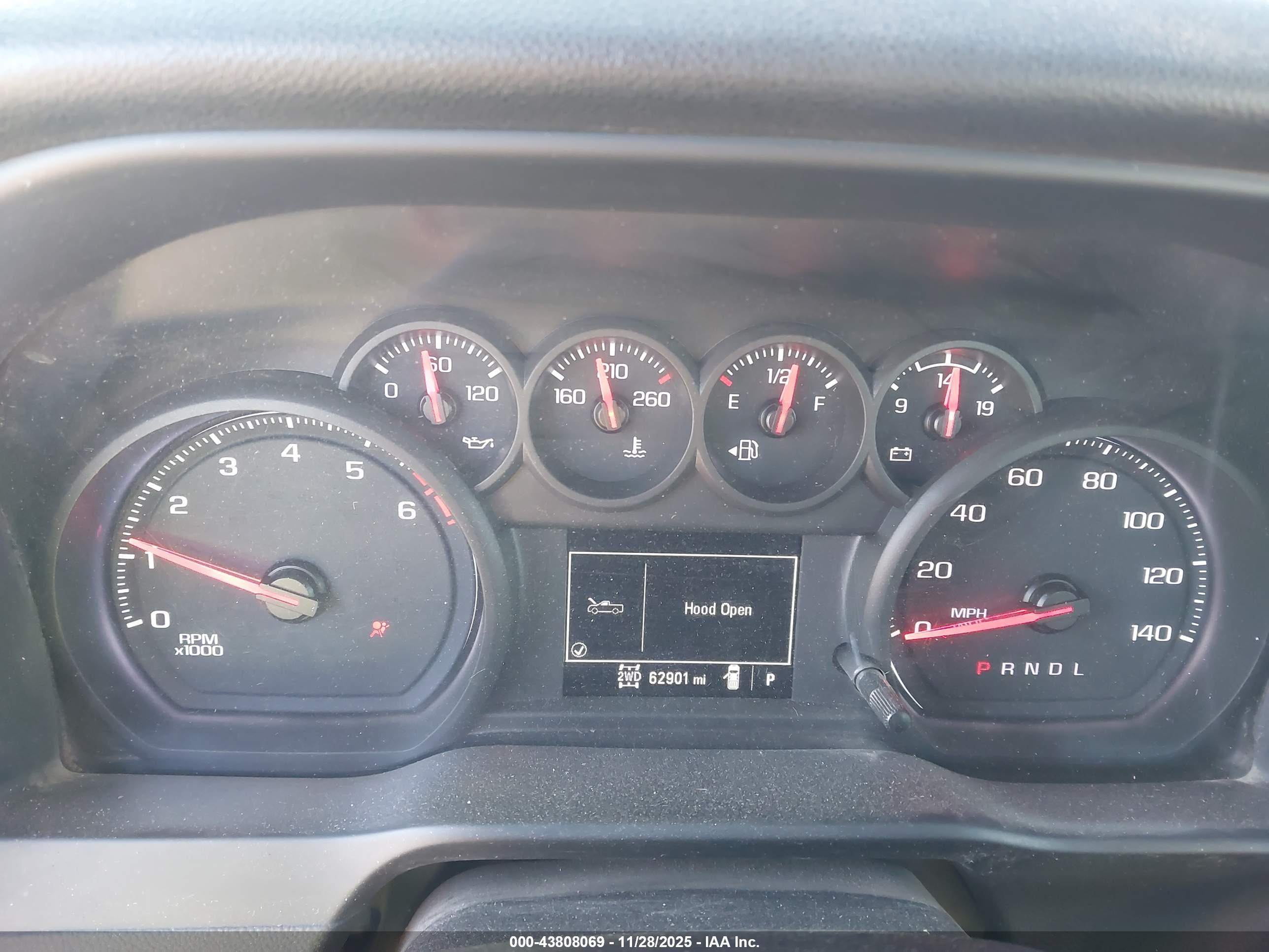 CHEVROLET SILVERADO image 7
