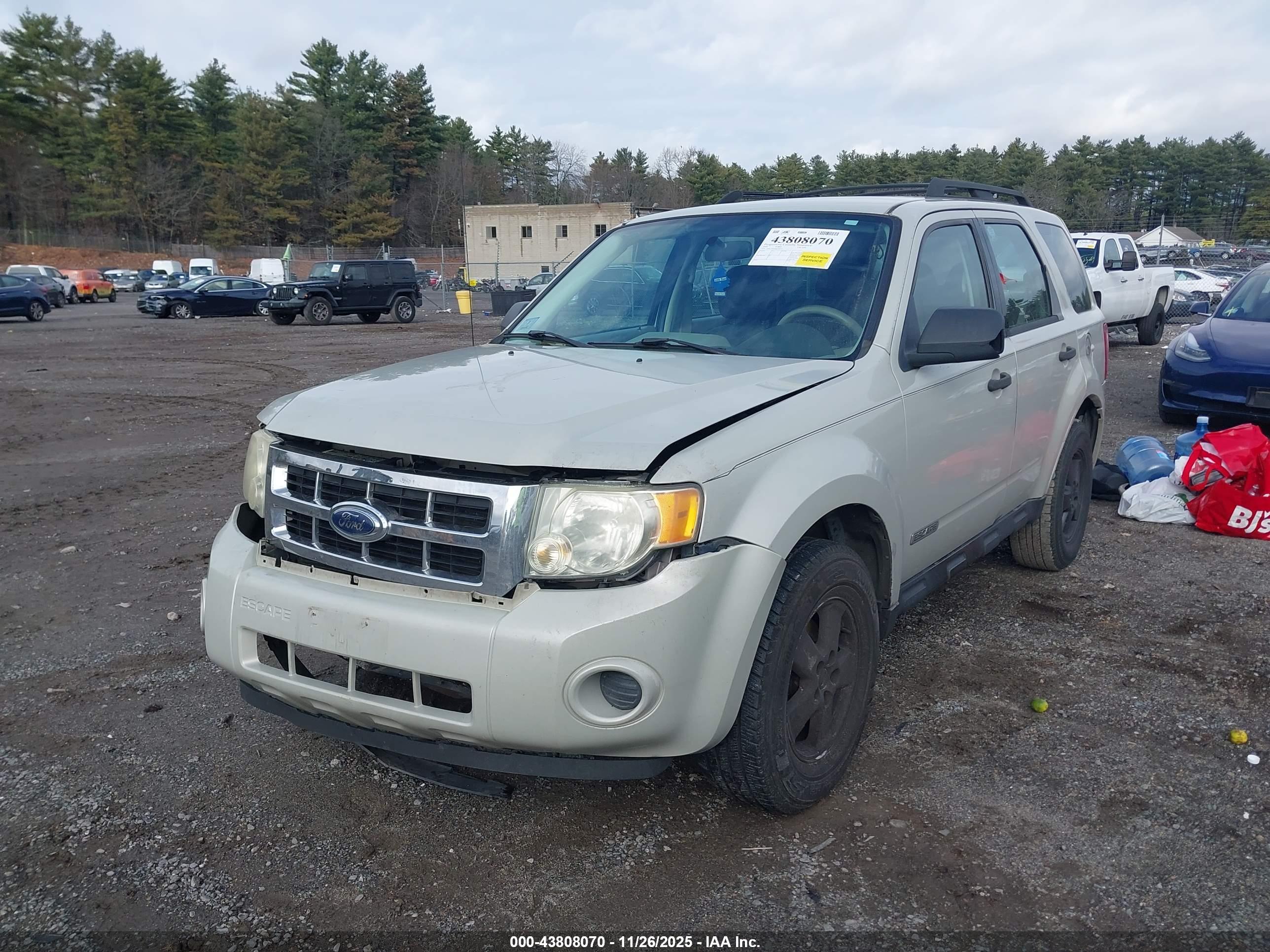 FORD ESCAPE image 2