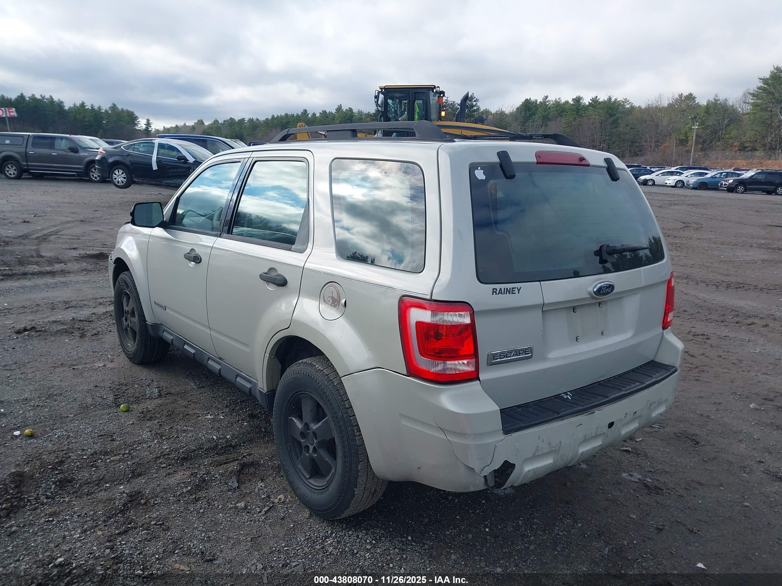 FORD ESCAPE image 3