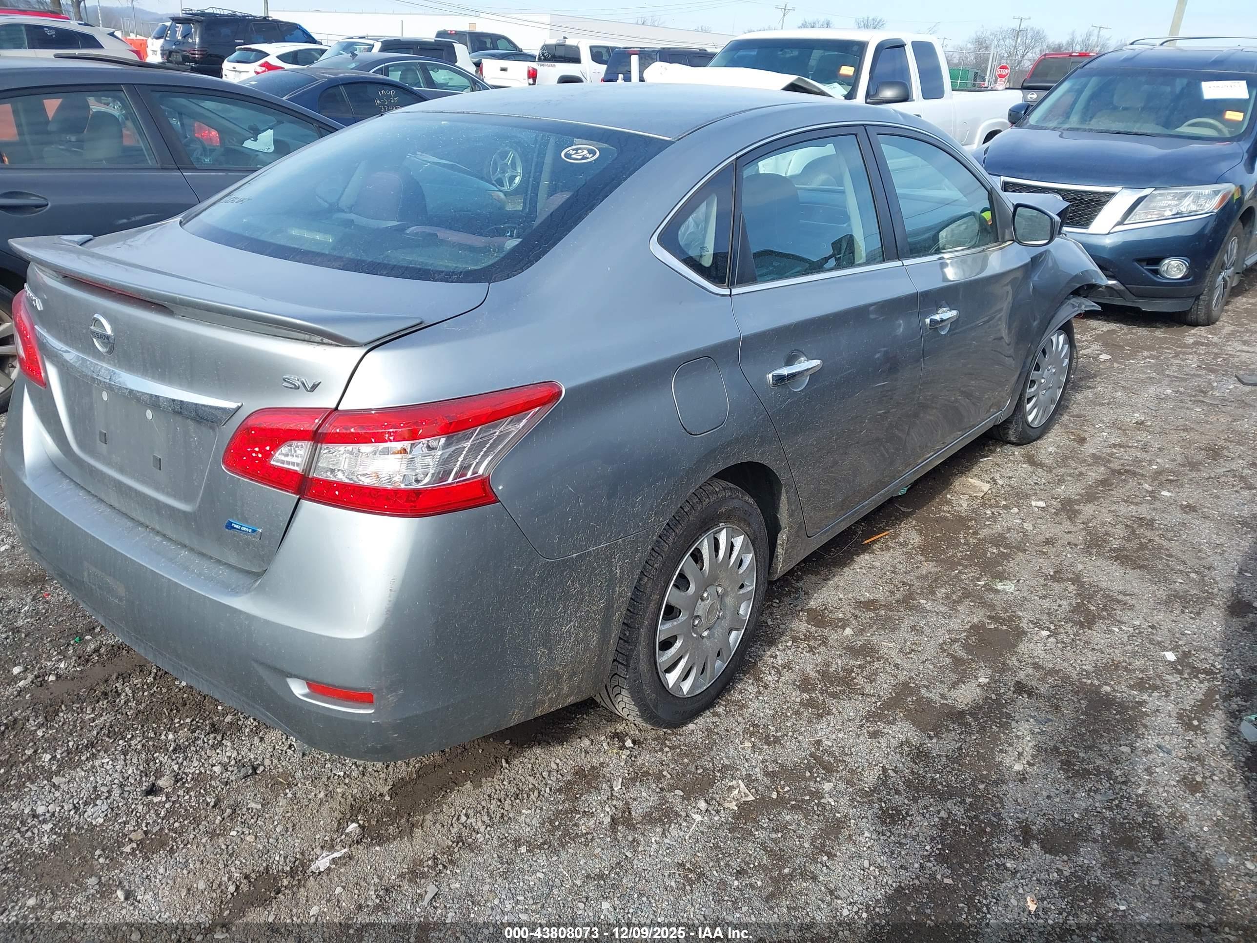 NISSAN SENTRA image 4