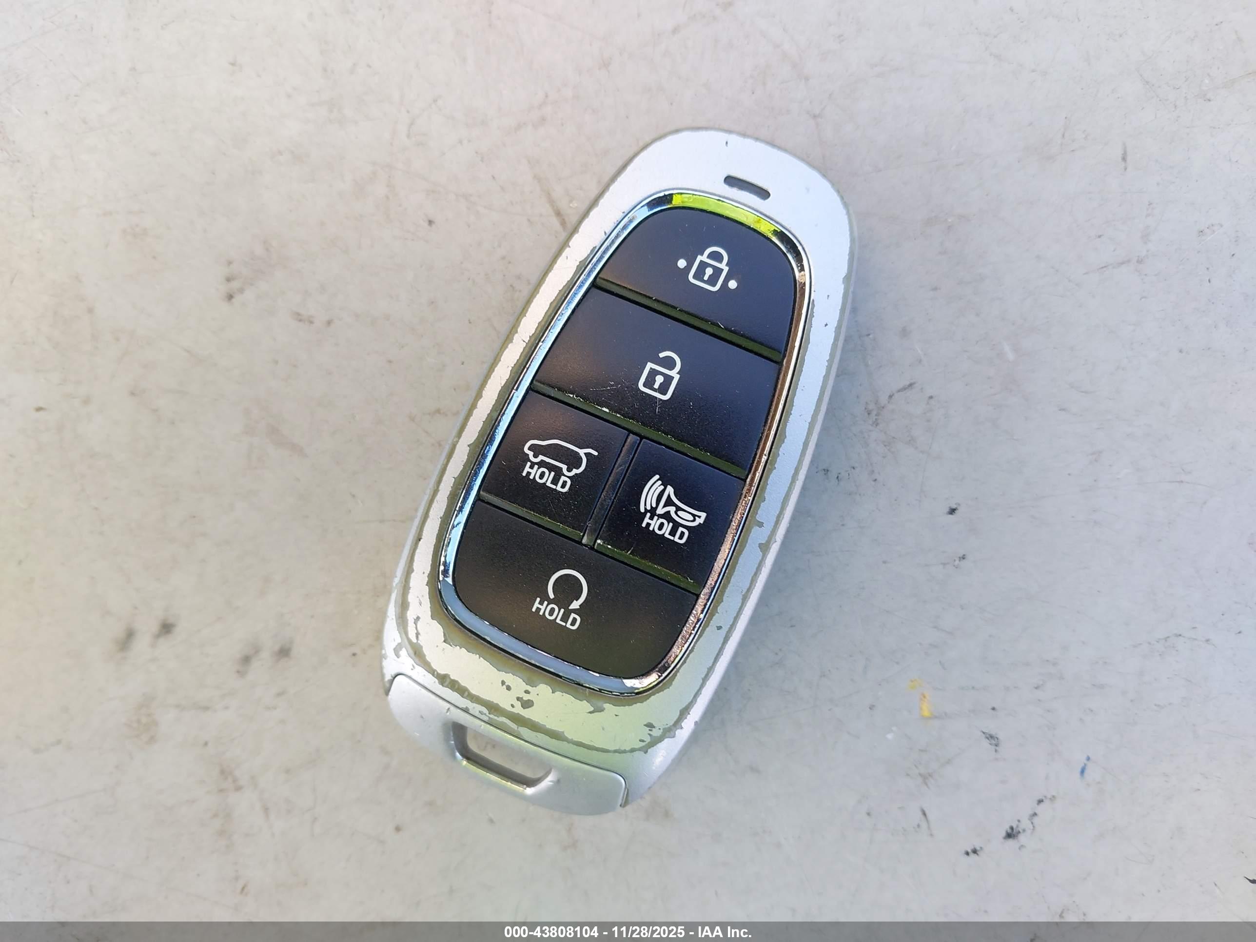 HYUNDAI TUCSON image 11