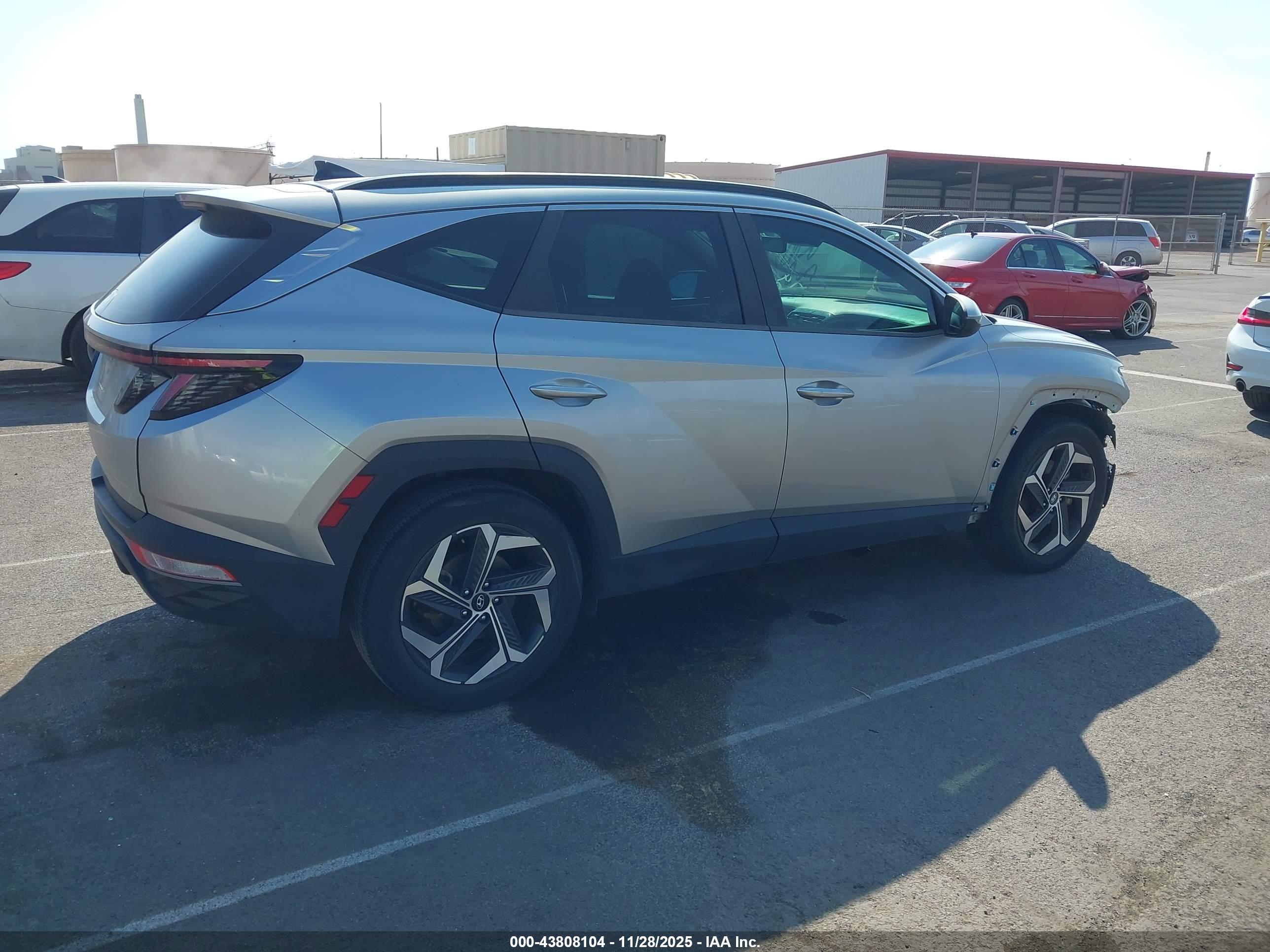 HYUNDAI TUCSON image 4